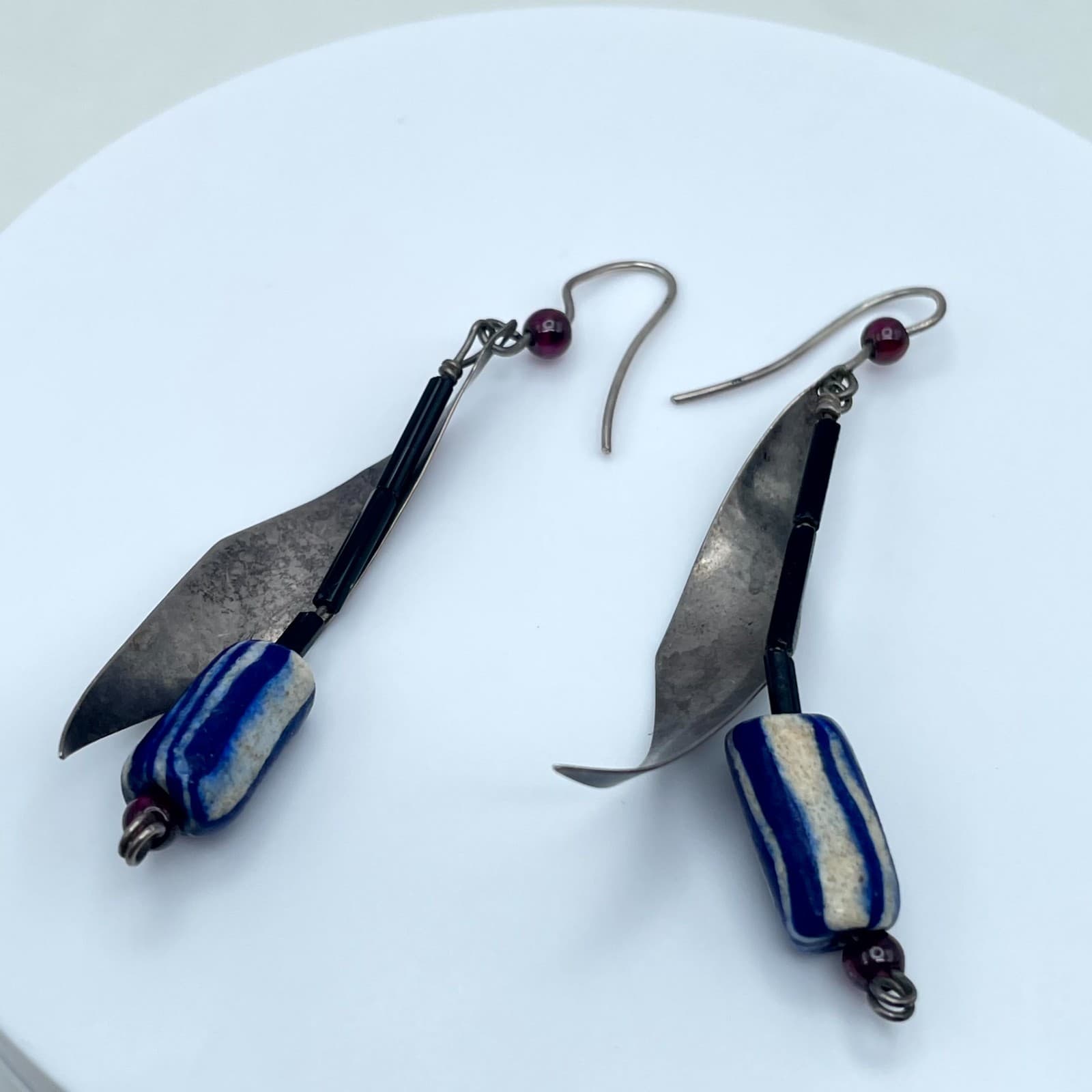 Handcrafted Silver-Tone Seed Beads Blue White Striped Leaf Dangle Drop Earrings - Thumbnail 4