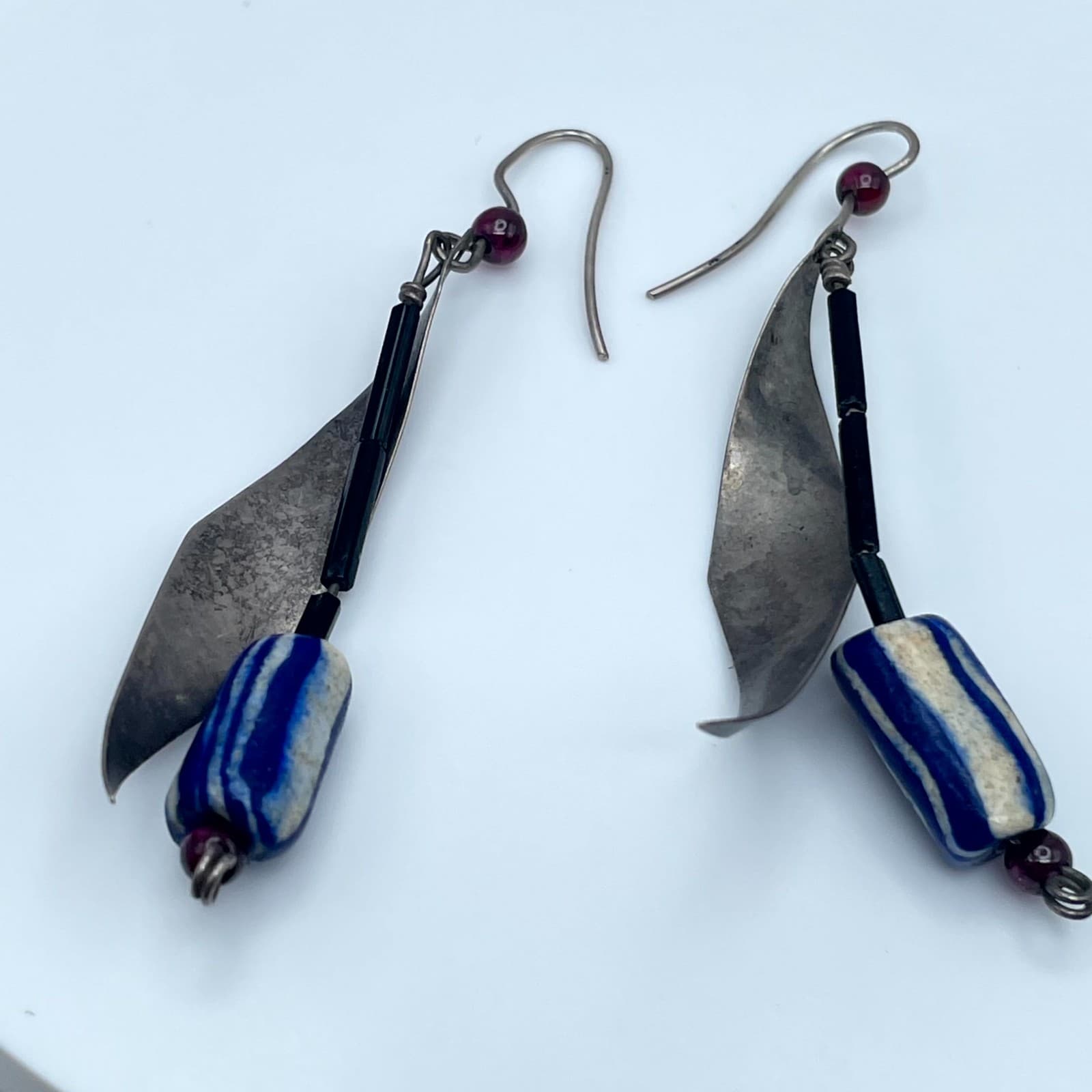 Handcrafted Silver-Tone Seed Beads Blue White Striped Leaf Dangle Drop Earrings - Thumbnail 9