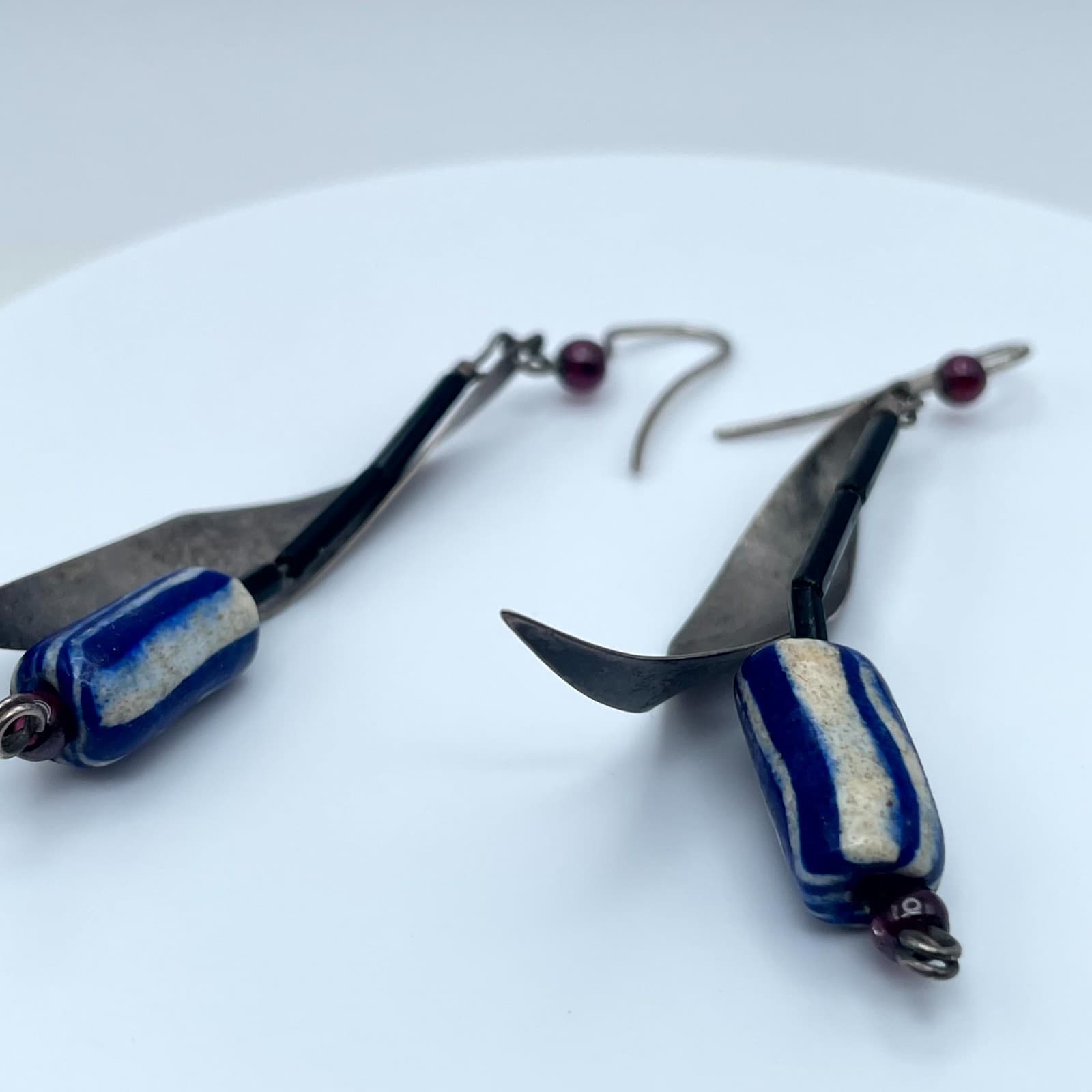 Handcrafted Silver-Tone Seed Beads Blue White Striped Leaf Dangle Drop Earrings - Thumbnail 5