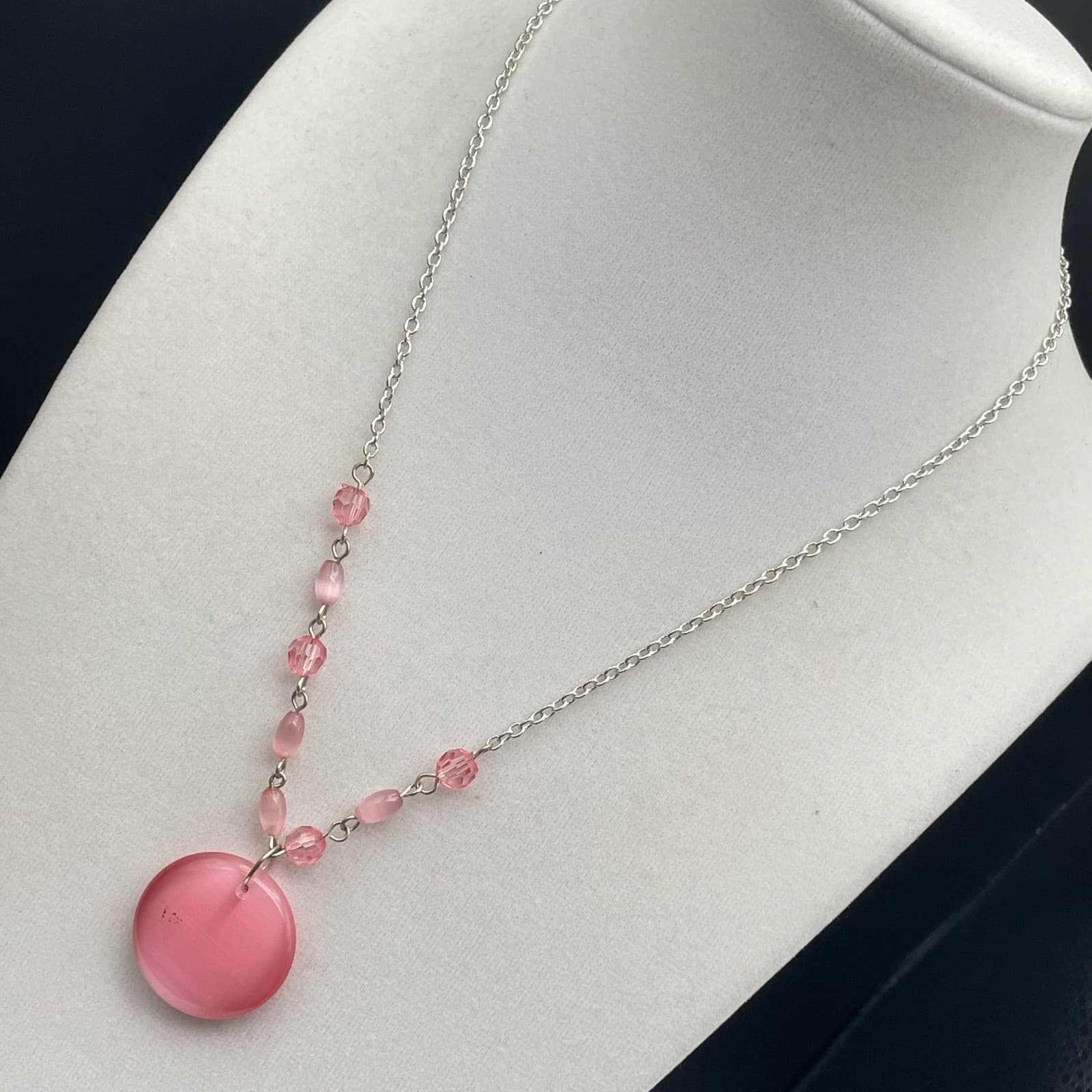 Vintage Silver-tone chain necklace with round pink pendant and accent beads 23In - Thumbnail 10