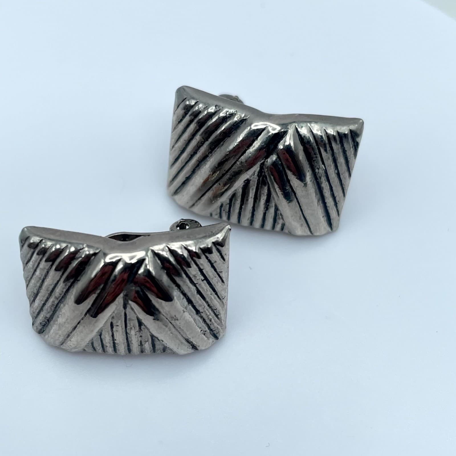 Vintage Silver-Tone Square Shaped Textured Engraved Metal Stud Clip-On Earrings - Thumbnail 7