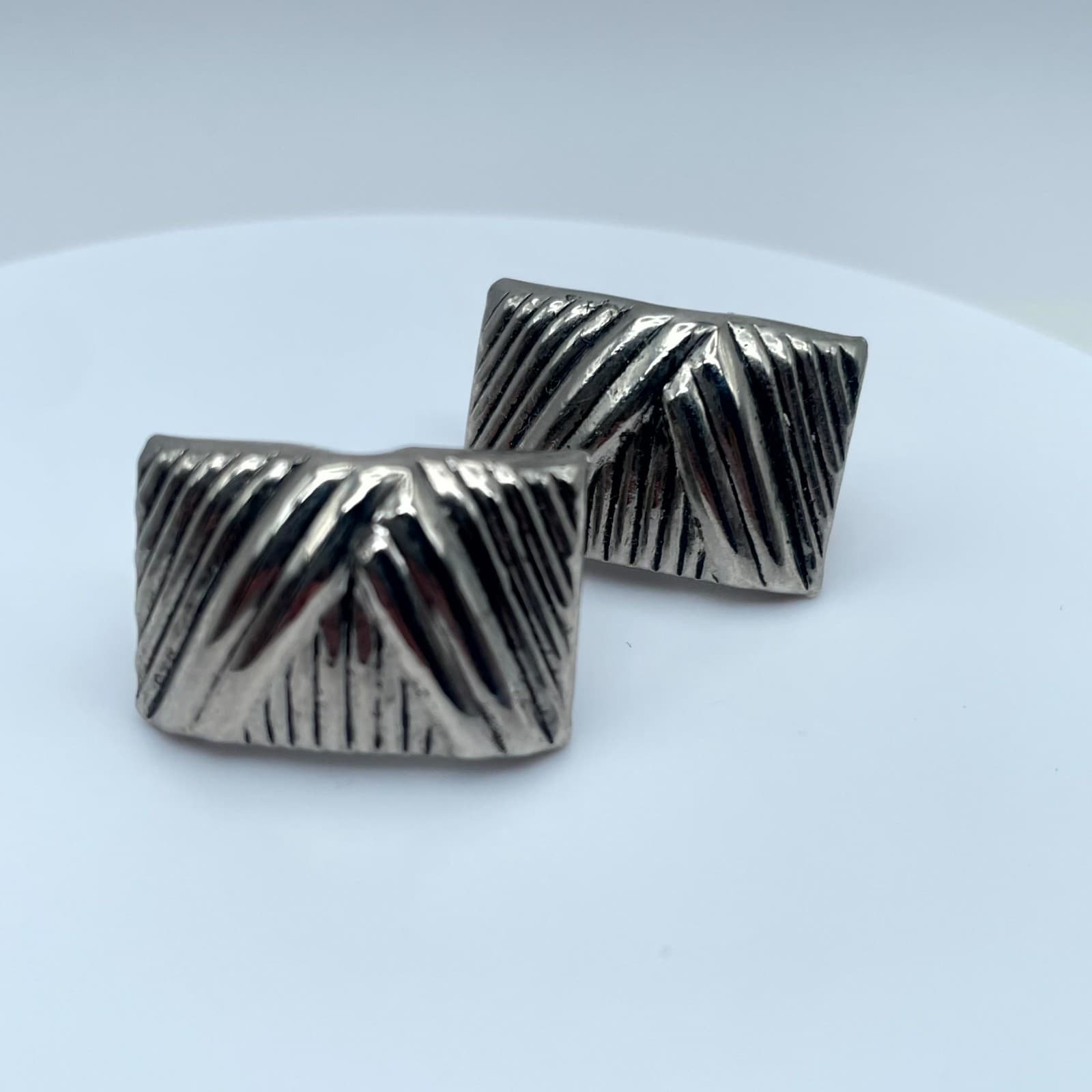 Vintage Silver-Tone Square Shaped Textured Engraved Metal Stud Clip-On Earrings - Thumbnail 6