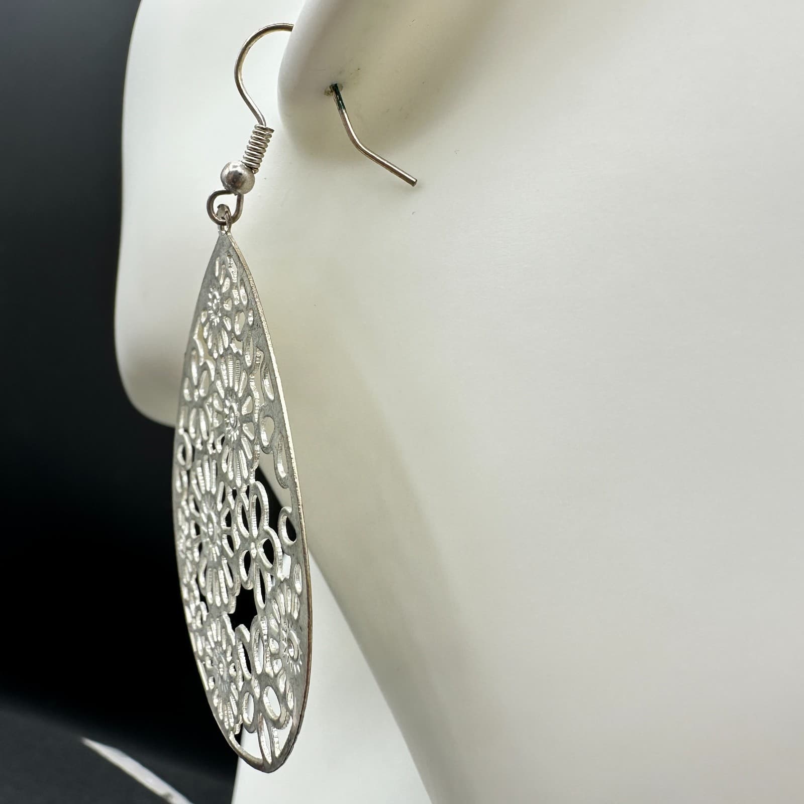 VTG Silver Tone Teardrop Floral Cutout Dangle Earrings Boho Statement Jewelry - Thumbnail 8