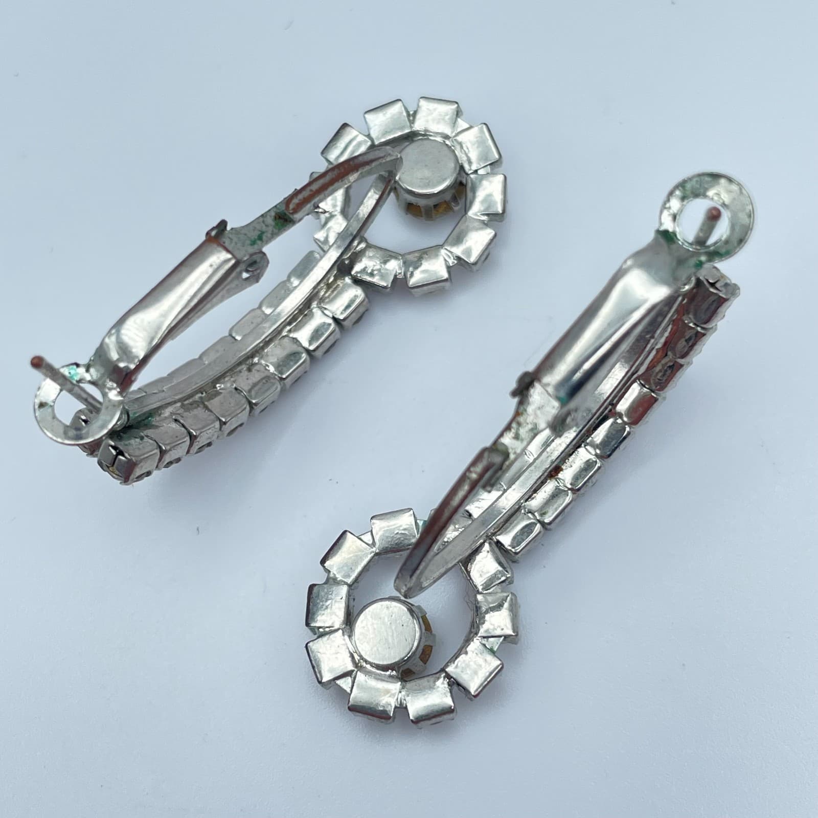 Vintage 90s Clear Crystal Rhinestone Hoop Dangle Earrings Silver Tone Jewelry - Thumbnail 2