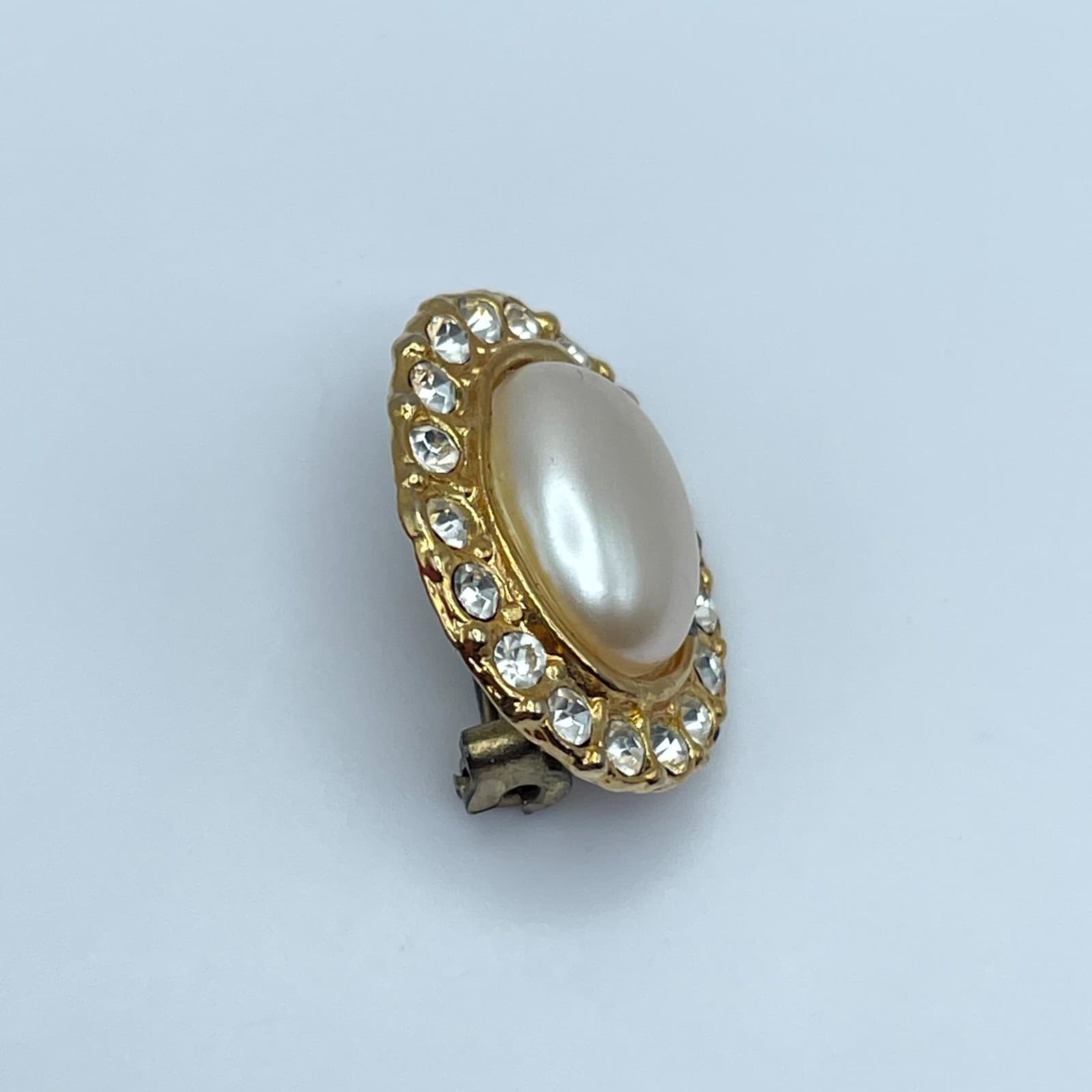 VTG Gold-Tone Faceted Rhinestone Mother Of Pearl Center Beads Oval Halo Brooch - Thumbnail 10