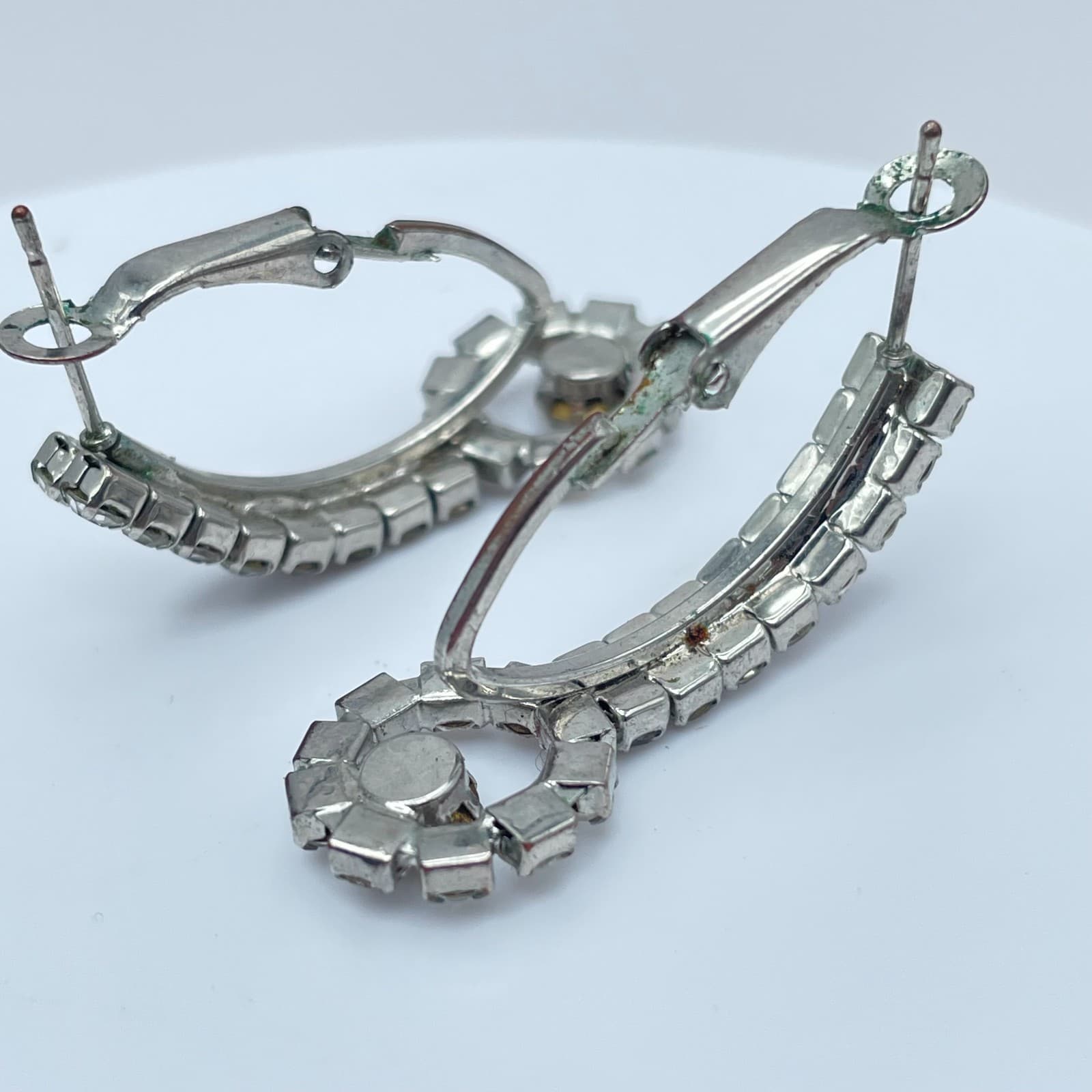 Vintage 90s Clear Crystal Rhinestone Hoop Dangle Earrings Silver Tone Jewelry - Thumbnail 3