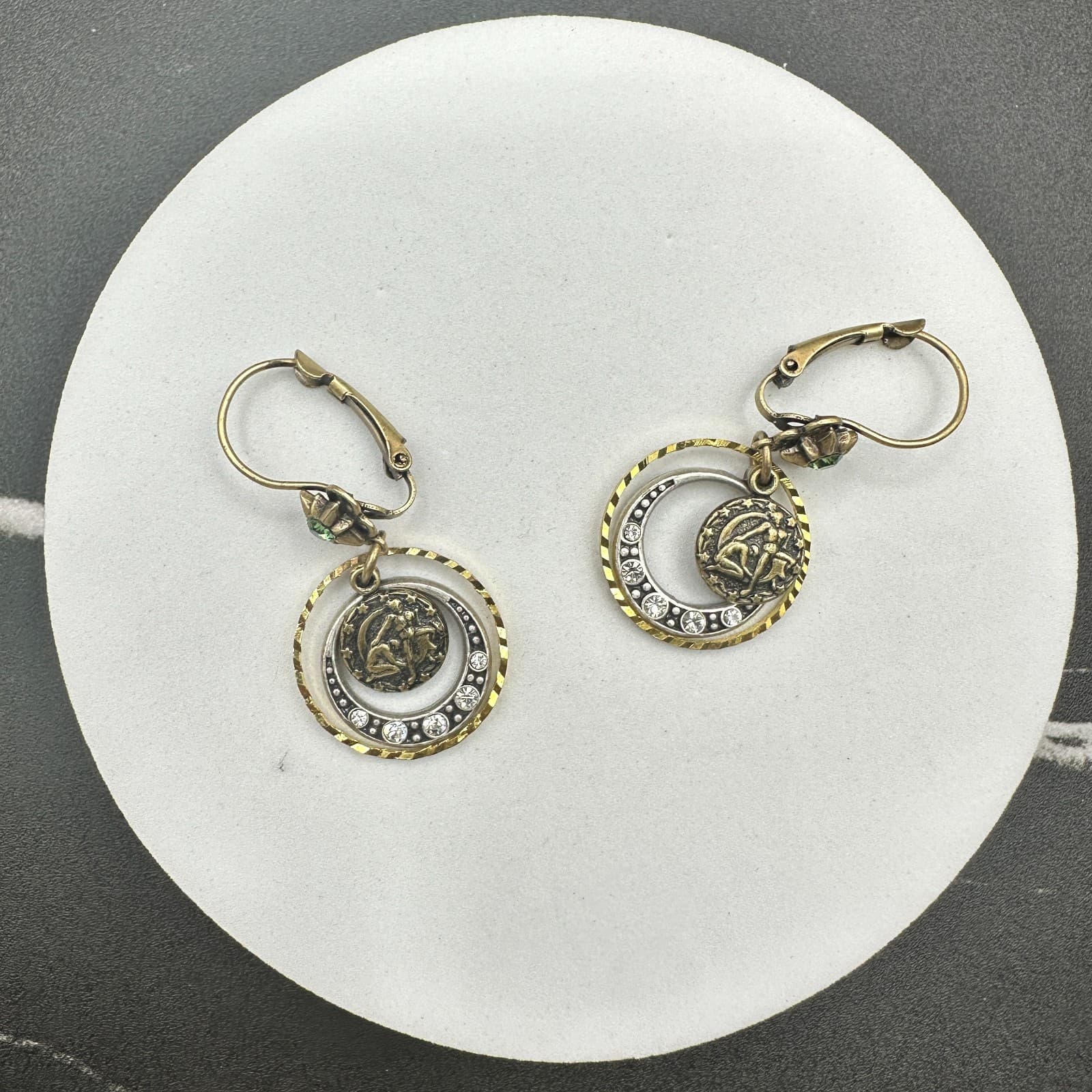 VTG Mixed Metal Dangle Earrings Zodiac Moon Rhinestone Leverback Antique Style - Thumbnail 9