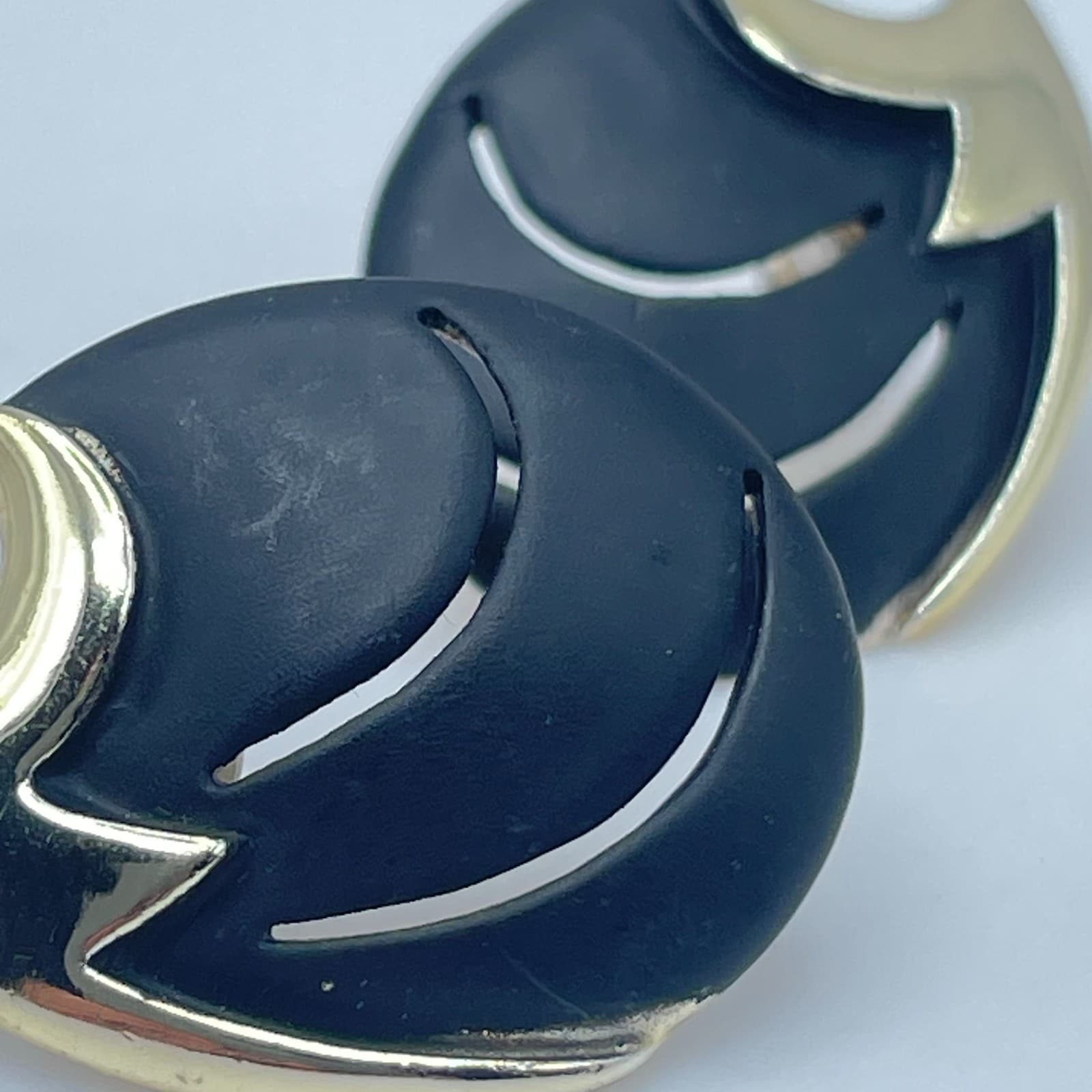 Vintage 90s Abstract Crescent Stud Earrings Gold Tone Women's Classic Jewelry - Thumbnail 8