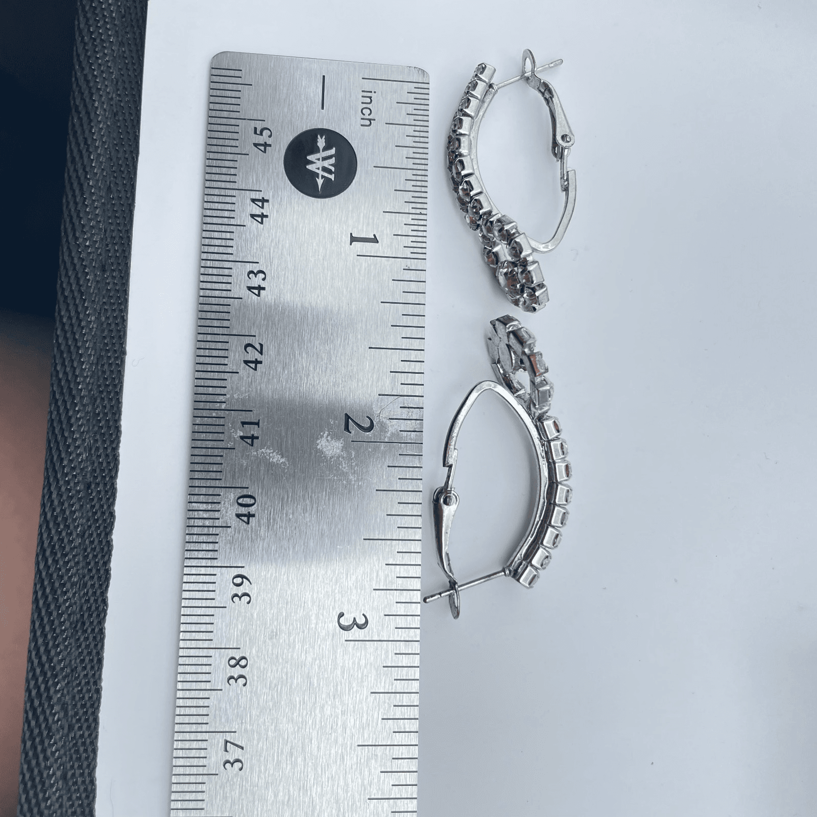 Vintage 90s Clear Crystal Rhinestone Hoop Dangle Earrings Silver Tone Jewelry - Thumbnail 10