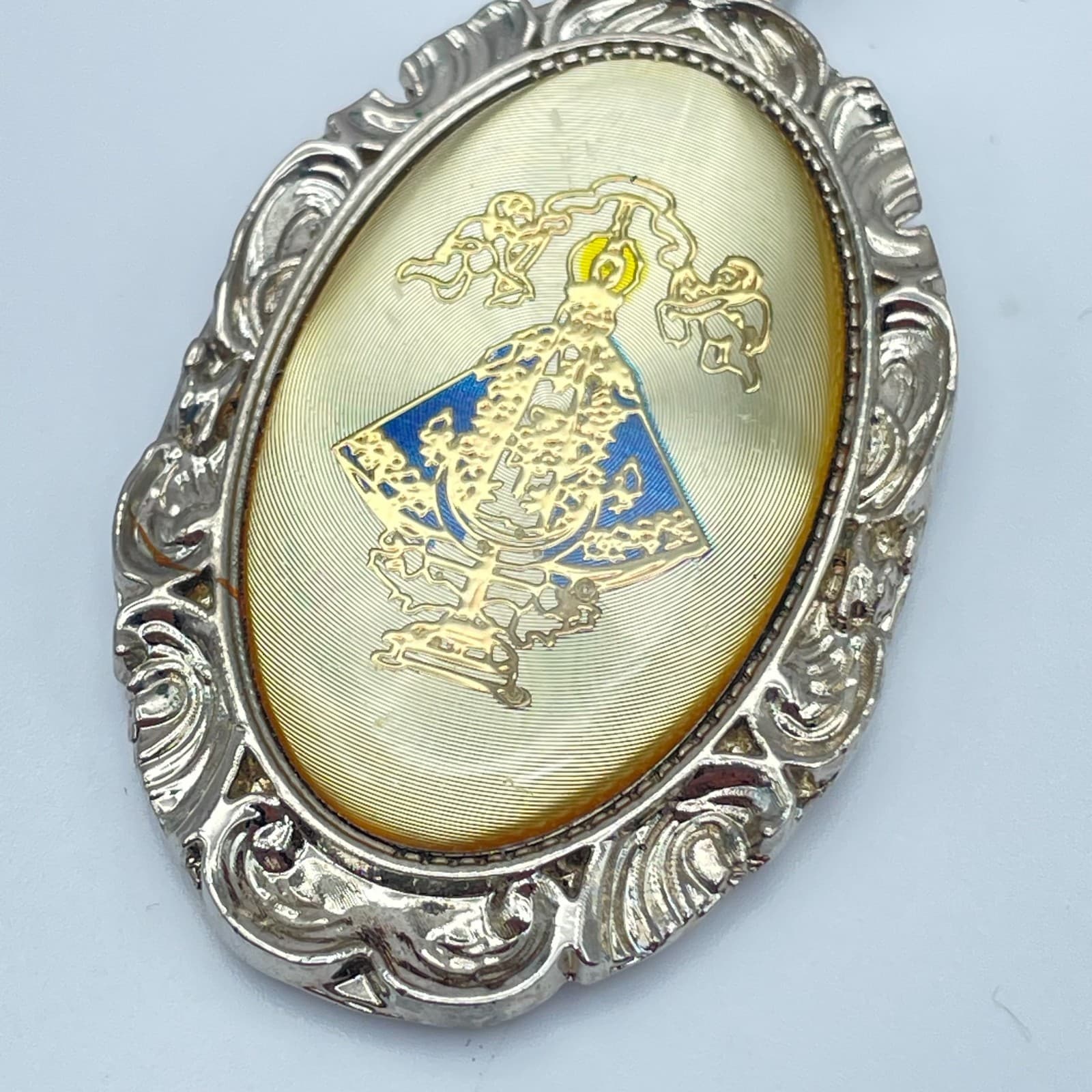 Vintage 90s Blue Enamel Religious Oval Pendant Keychain Silver Tone Jewelry - Thumbnail 4