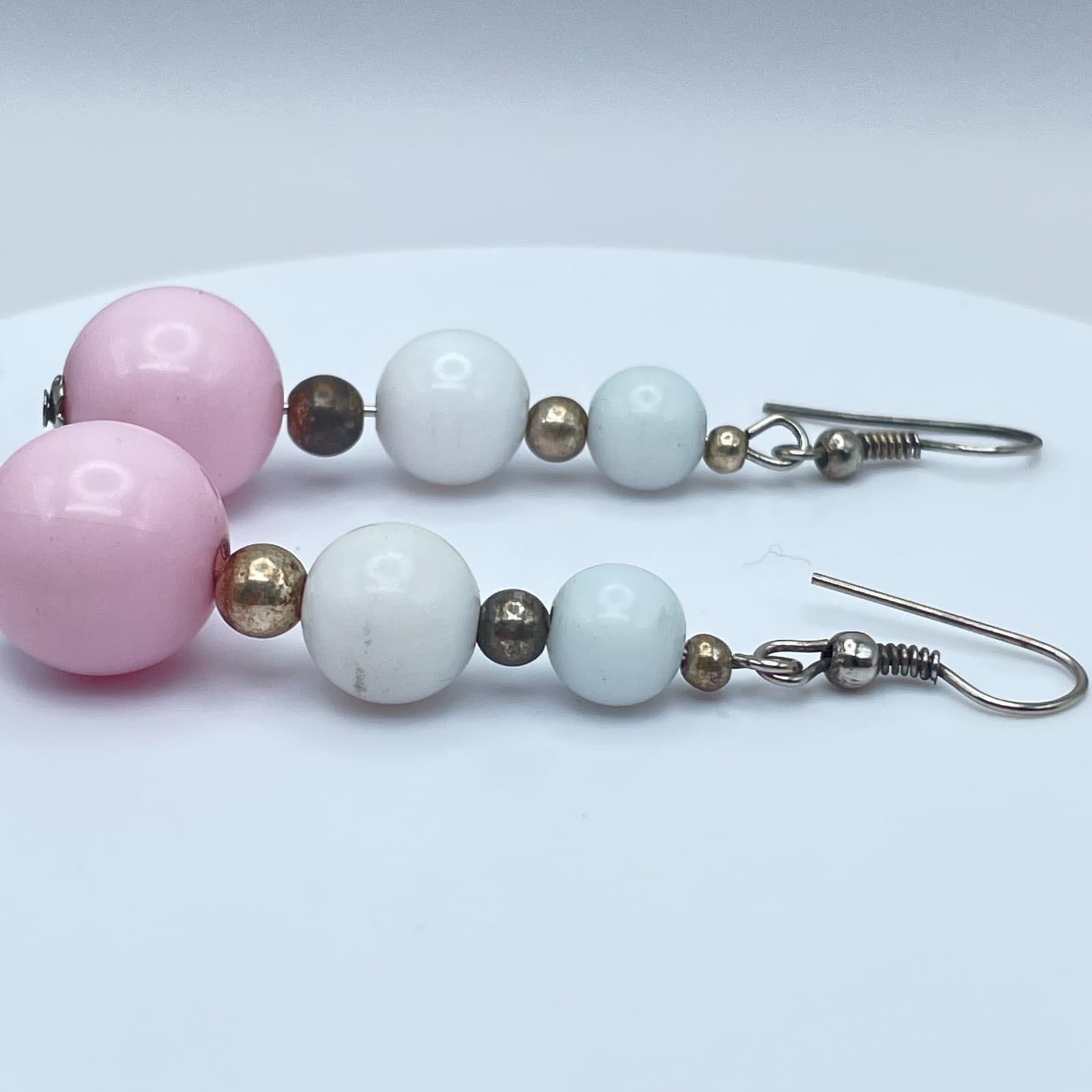 Vintage 90s Pink & White Beaded Drop Earrings Boho Classic Fashion Jewelry - Thumbnail 3
