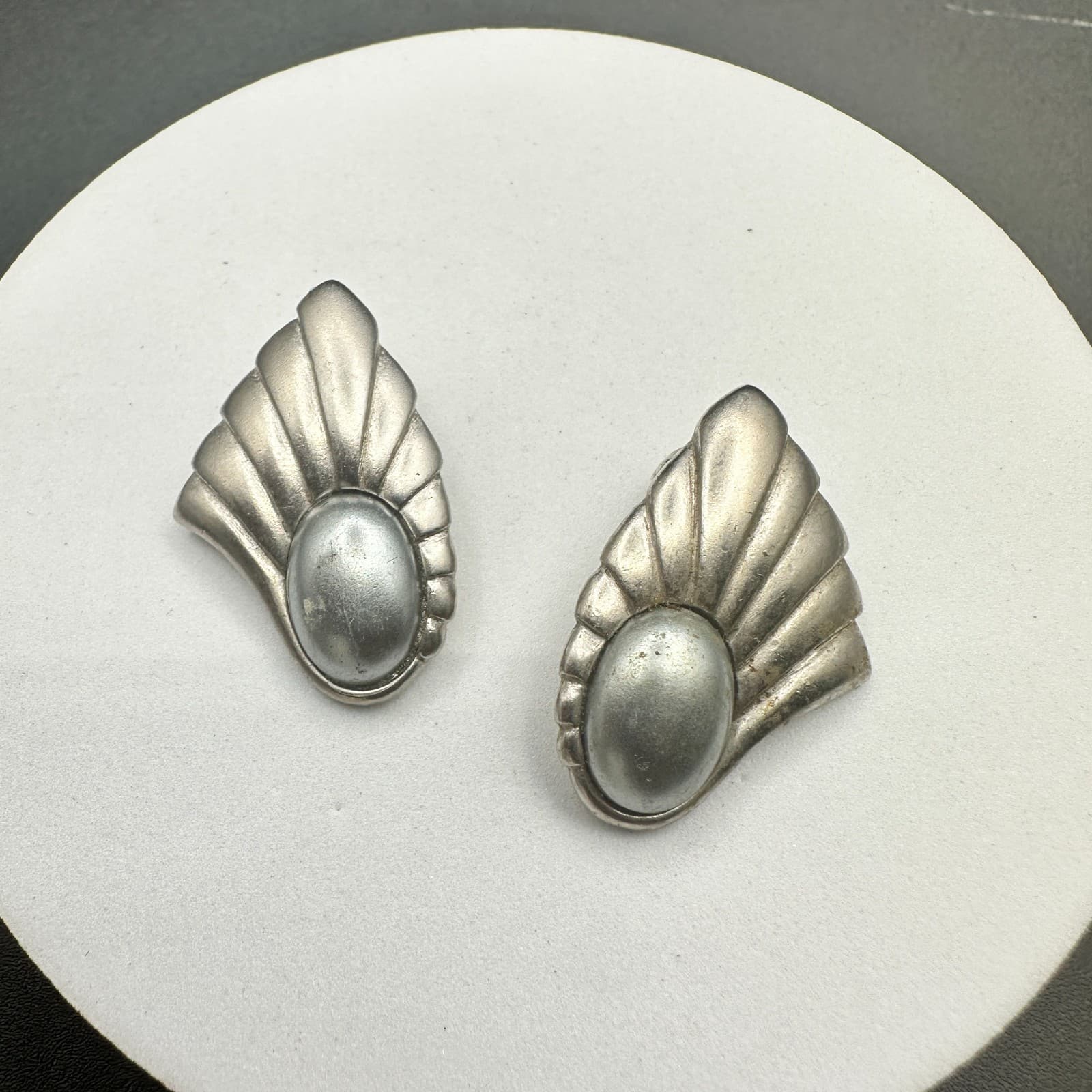 Vintage Silver Tone Oval Cabochon Fan Clip on Earrings Retro Statement - Thumbnail 3