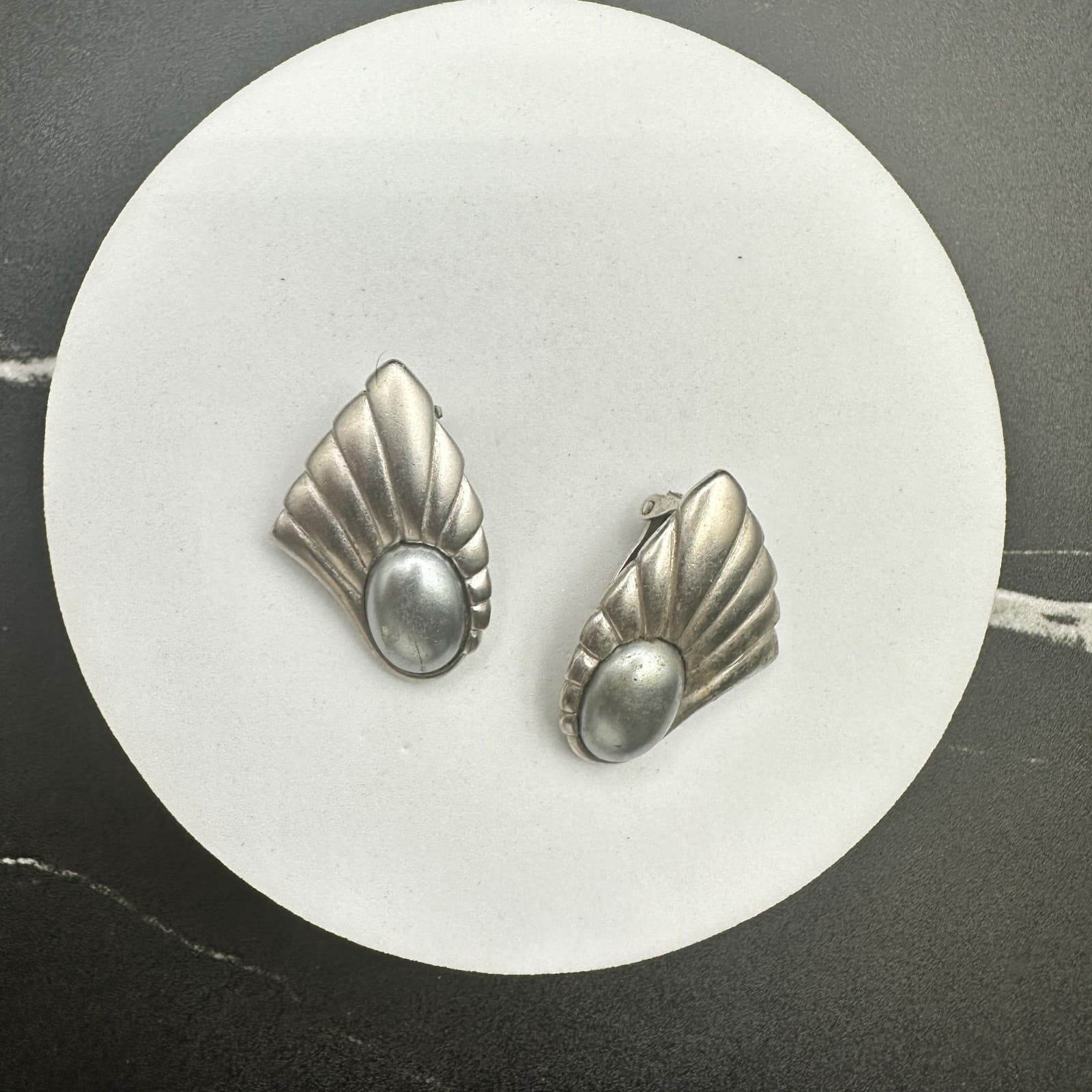 Vintage Silver Tone Oval Cabochon Fan Clip on Earrings Retro Statement - Image 1
