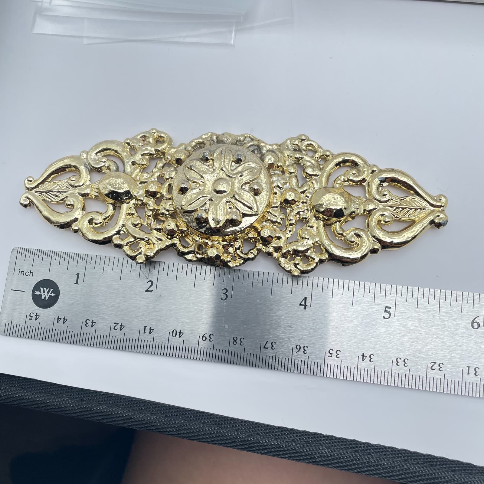 Vintage 90s Filigree Open Weave Scrollwork Glossy Gold-Tone Brooch Pin Jewelry - Thumbnail 10