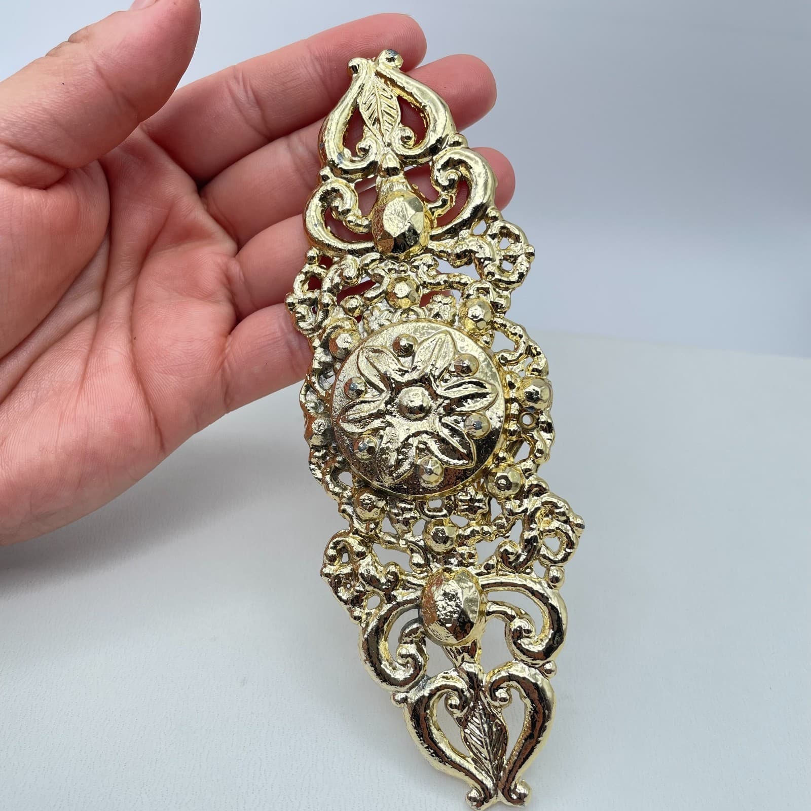 Vintage 90s Filigree Open Weave Scrollwork Glossy Gold-Tone Brooch Pin Jewelry - Thumbnail 5