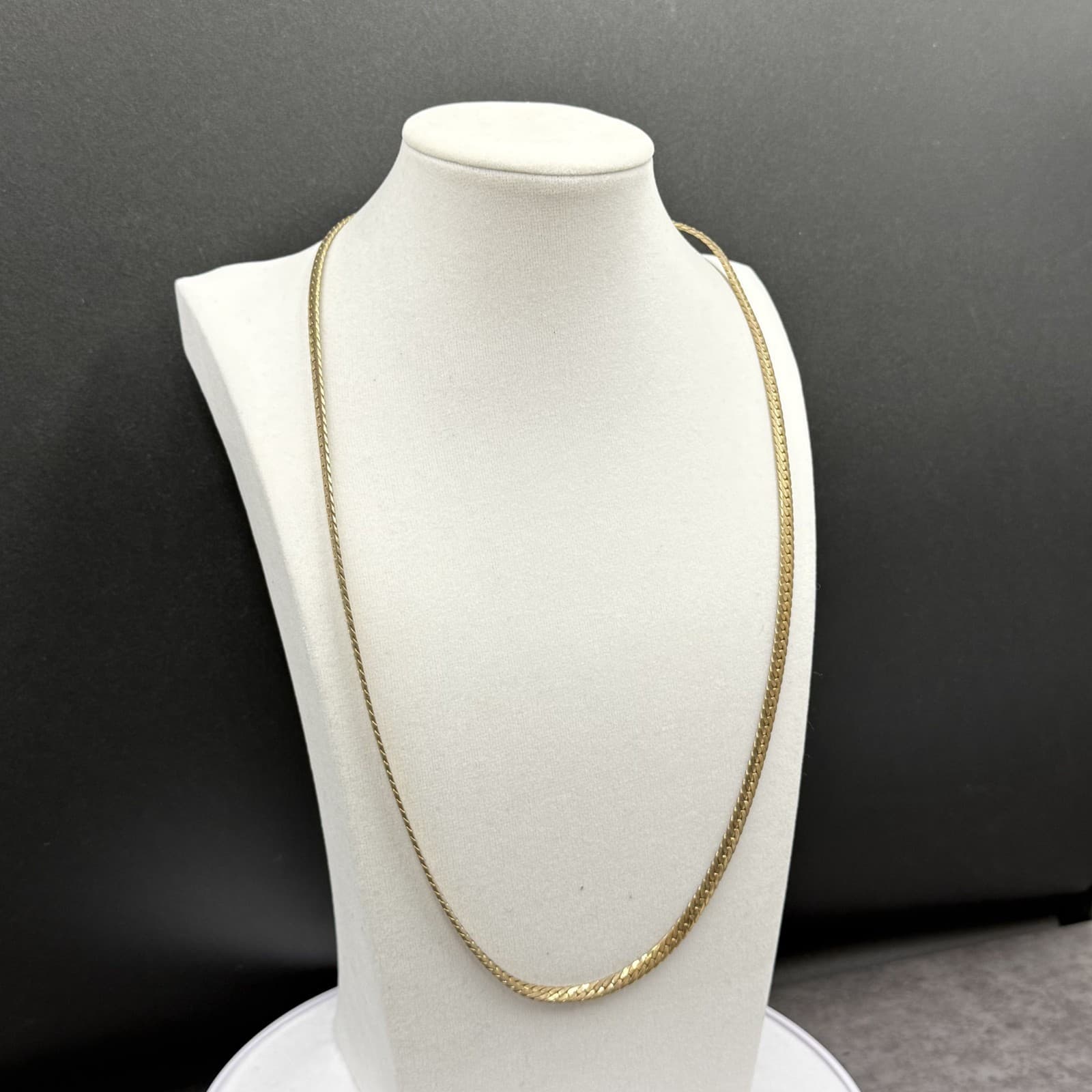 Vintage Gold Tone Herringbone Chain Necklace Sleek Minimalist Classic - Thumbnail 5