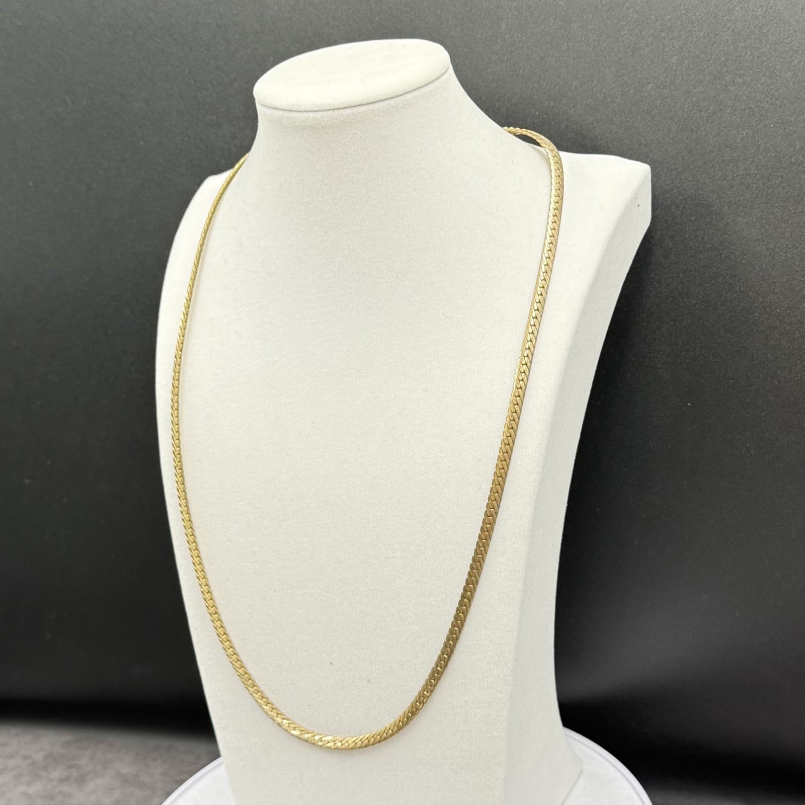 Vintage Gold Tone Herringbone Chain Necklace Sleek Minimalist Classic - Thumbnail 4