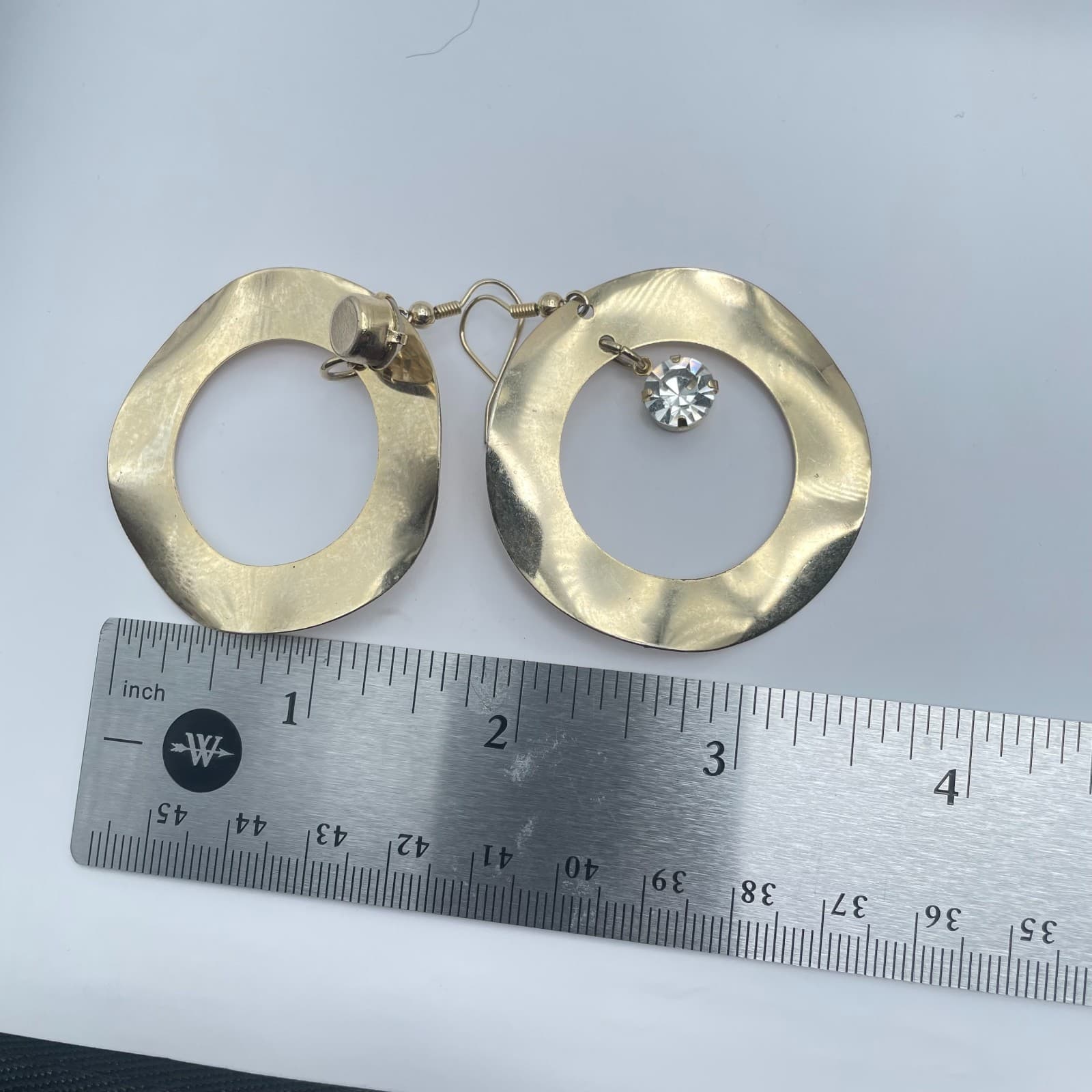Vintage 90s Gold Tone Hammered Wavy Hoop Earrings Clear Rhinestone Jewelry - Thumbnail 8