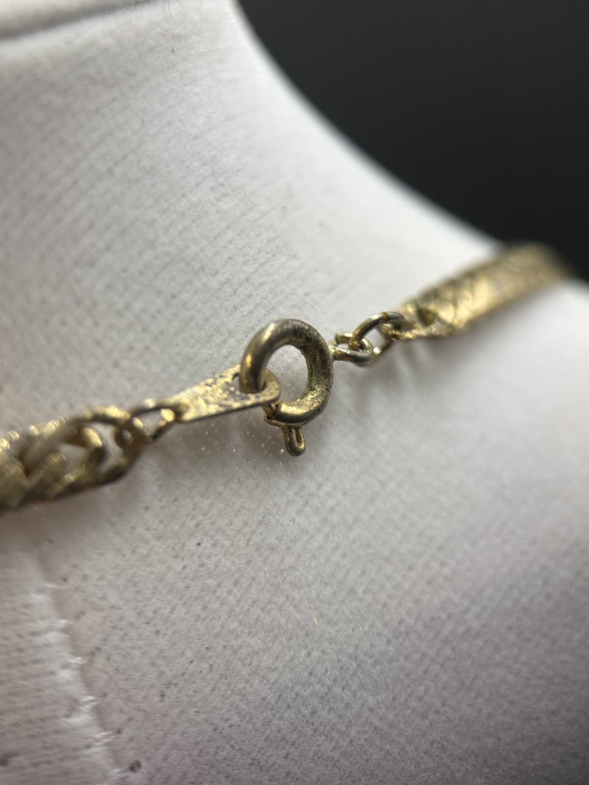 Vintage Gold Tone Herringbone Chain Necklace Sleek Minimalist Classic - Thumbnail 8