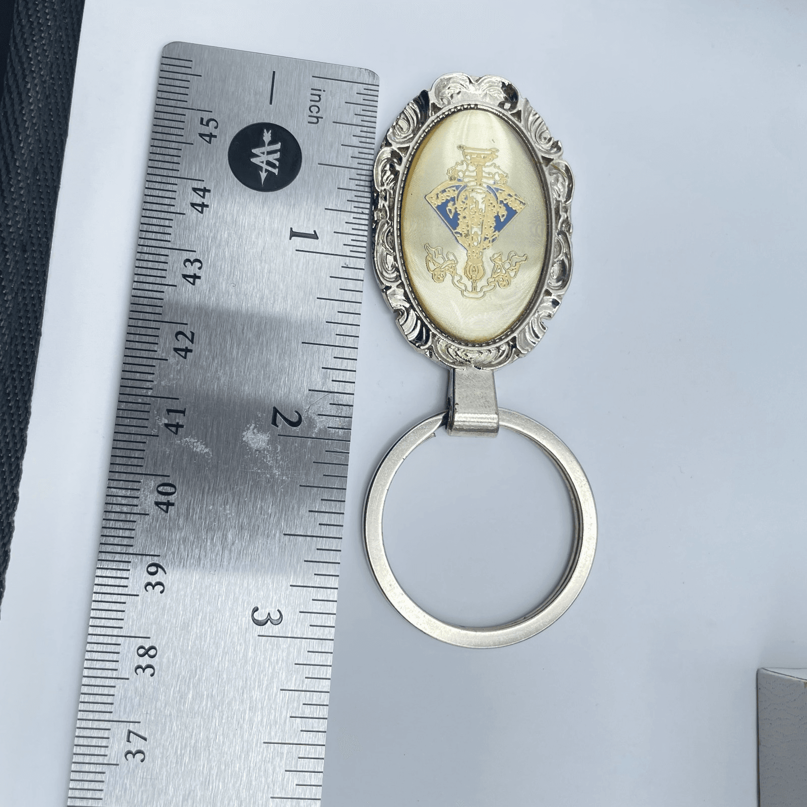 Vintage 90s Blue Enamel Religious Oval Pendant Keychain Silver Tone Jewelry - Thumbnail 8