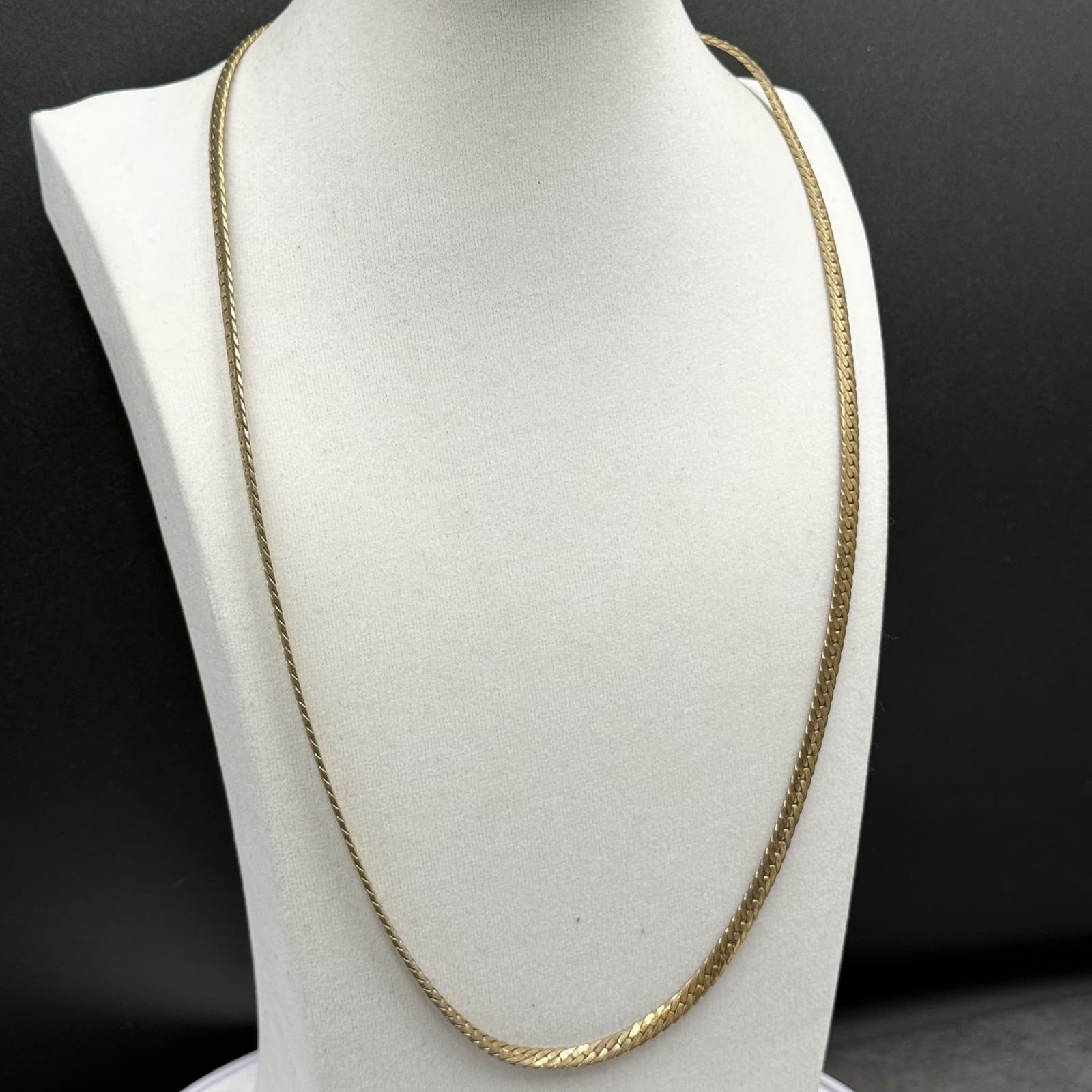 Vintage Gold Tone Herringbone Chain Necklace Sleek Minimalist Classic - Thumbnail 3