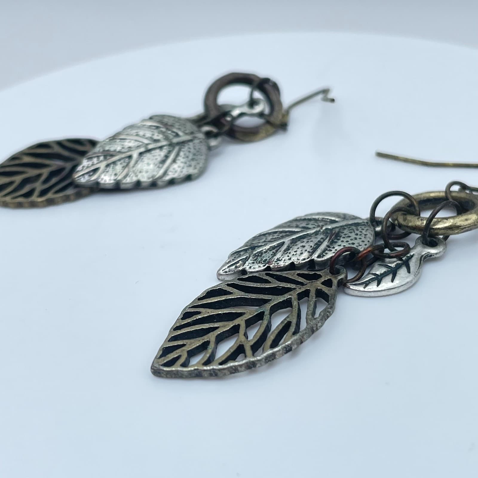 Vintage 80s 90s Tiered Leaf Dangle Earrings Boho Women's Classic Fashion Jewelry - Thumbnail 4