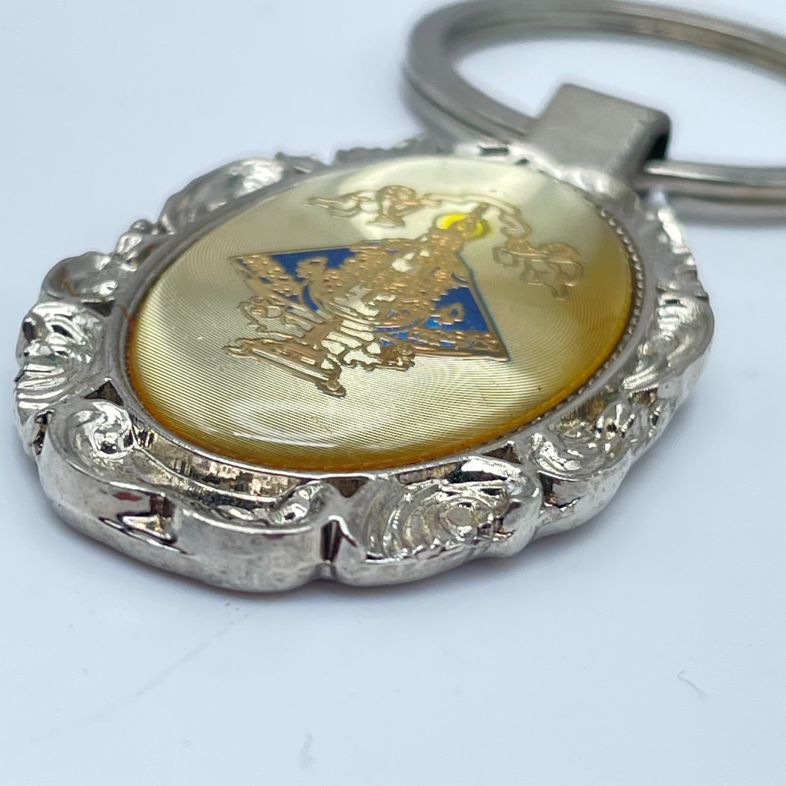 Vintage 90s Blue Enamel Religious Oval Pendant Keychain Silver Tone Jewelry - Thumbnail 5