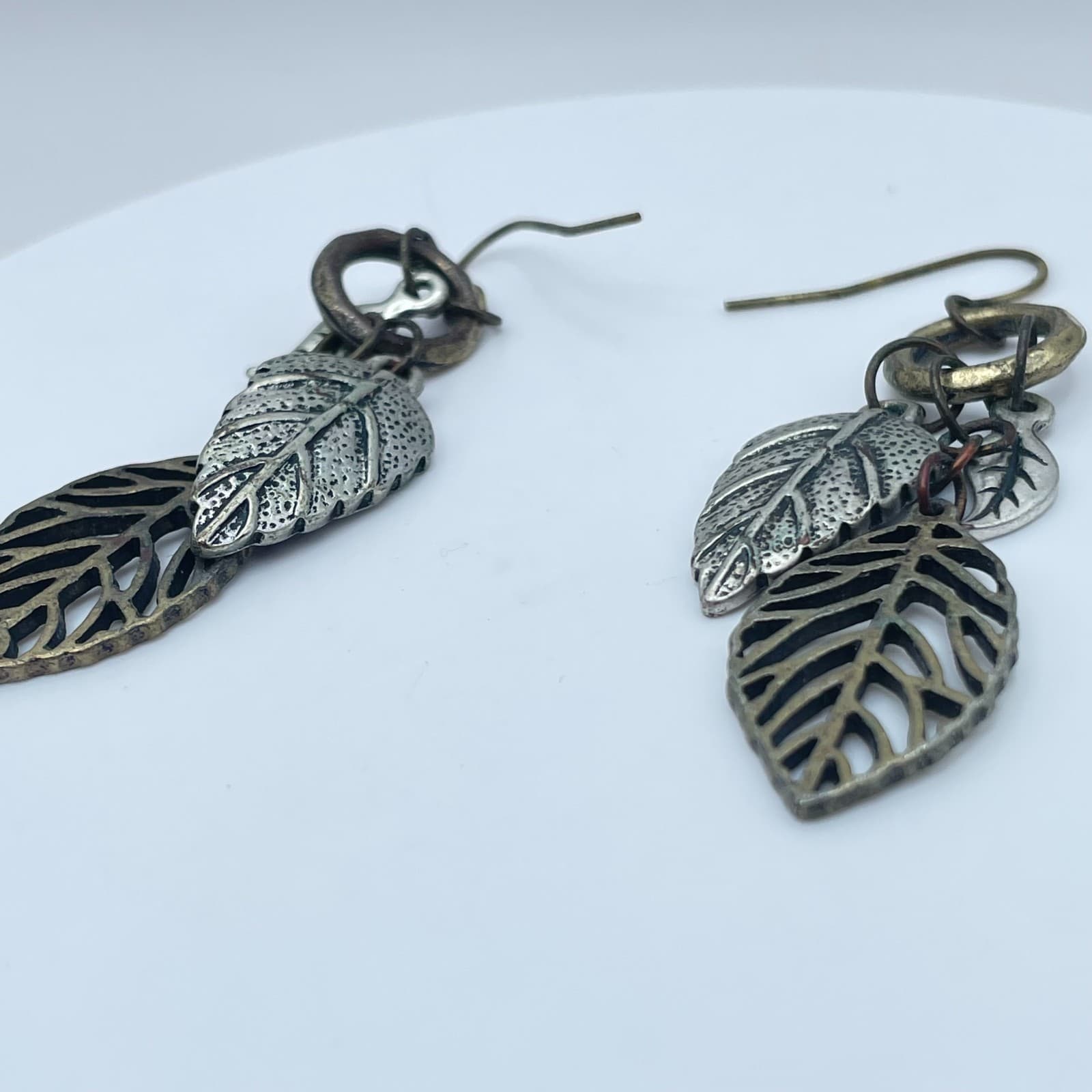 Vintage 80s 90s Tiered Leaf Dangle Earrings Boho Women's Classic Fashion Jewelry - Thumbnail 3