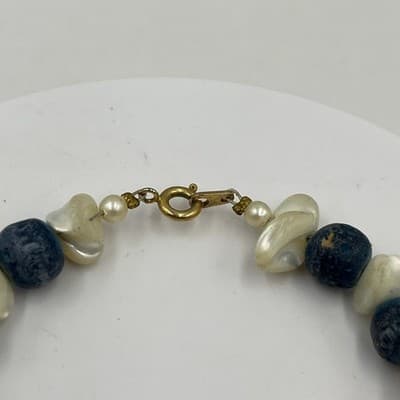 Vintage Navy Blue Bead & Shell Bracelet Gold Tone Clasp Coastal Beach Bohemian - Thumbnail 3