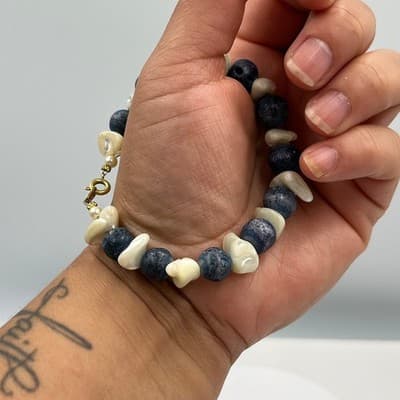 Vintage Navy Blue Bead & Shell Bracelet Gold Tone Clasp Coastal Beach Bohemian - Thumbnail 7