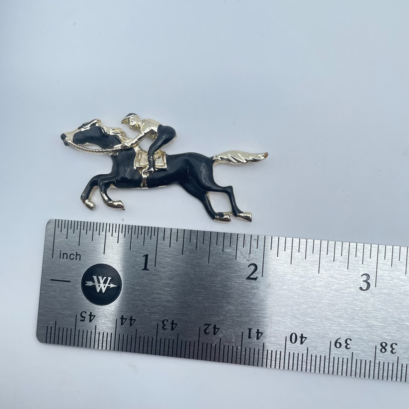 Vintage Y2K Gold Tone Black Enamel Horse and Jockey Badge Classic Jewelry - Thumbnail 9