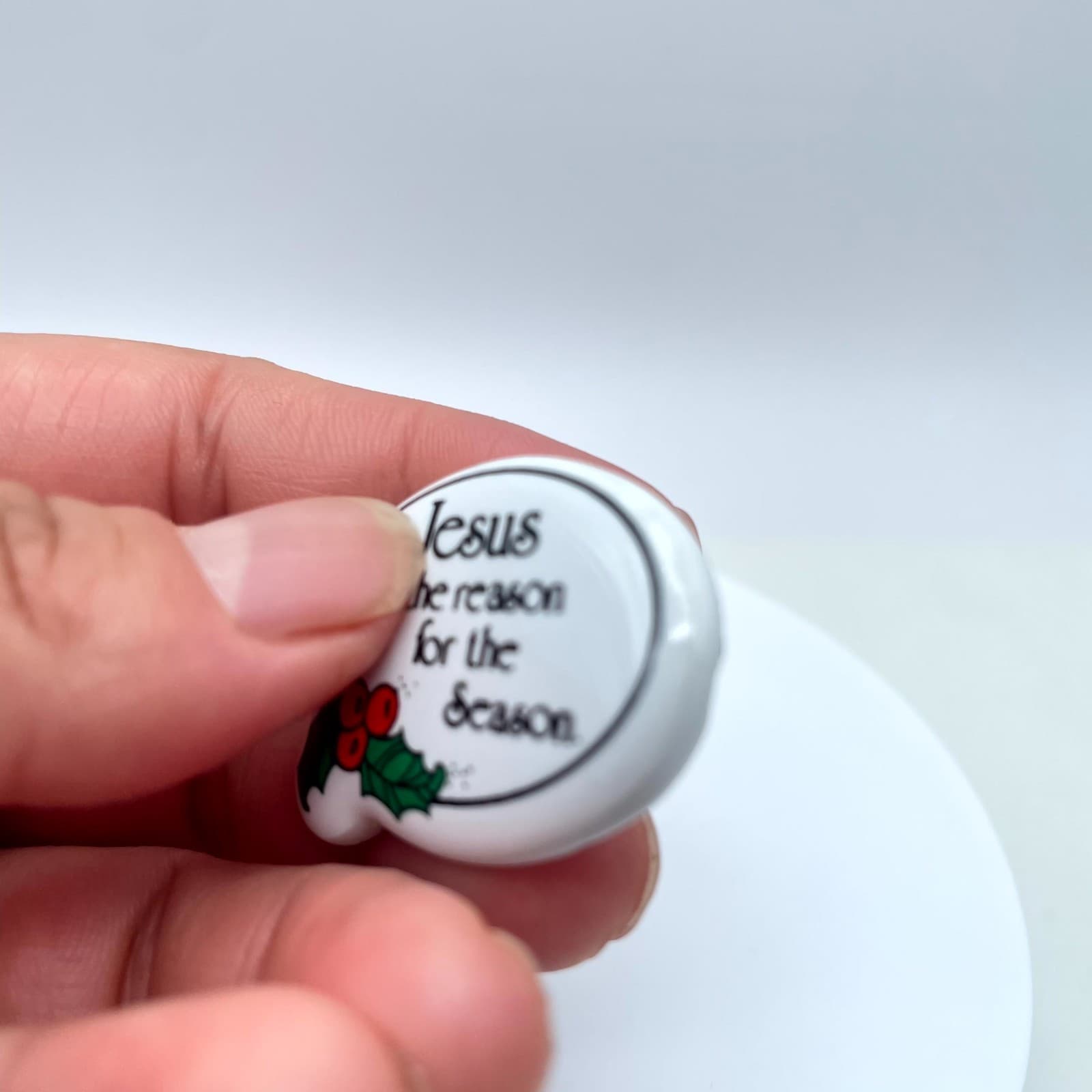 Vintage White Religious Porcelain "Jesus is the Reason for the Season" Lapel Pin - Thumbnail 6