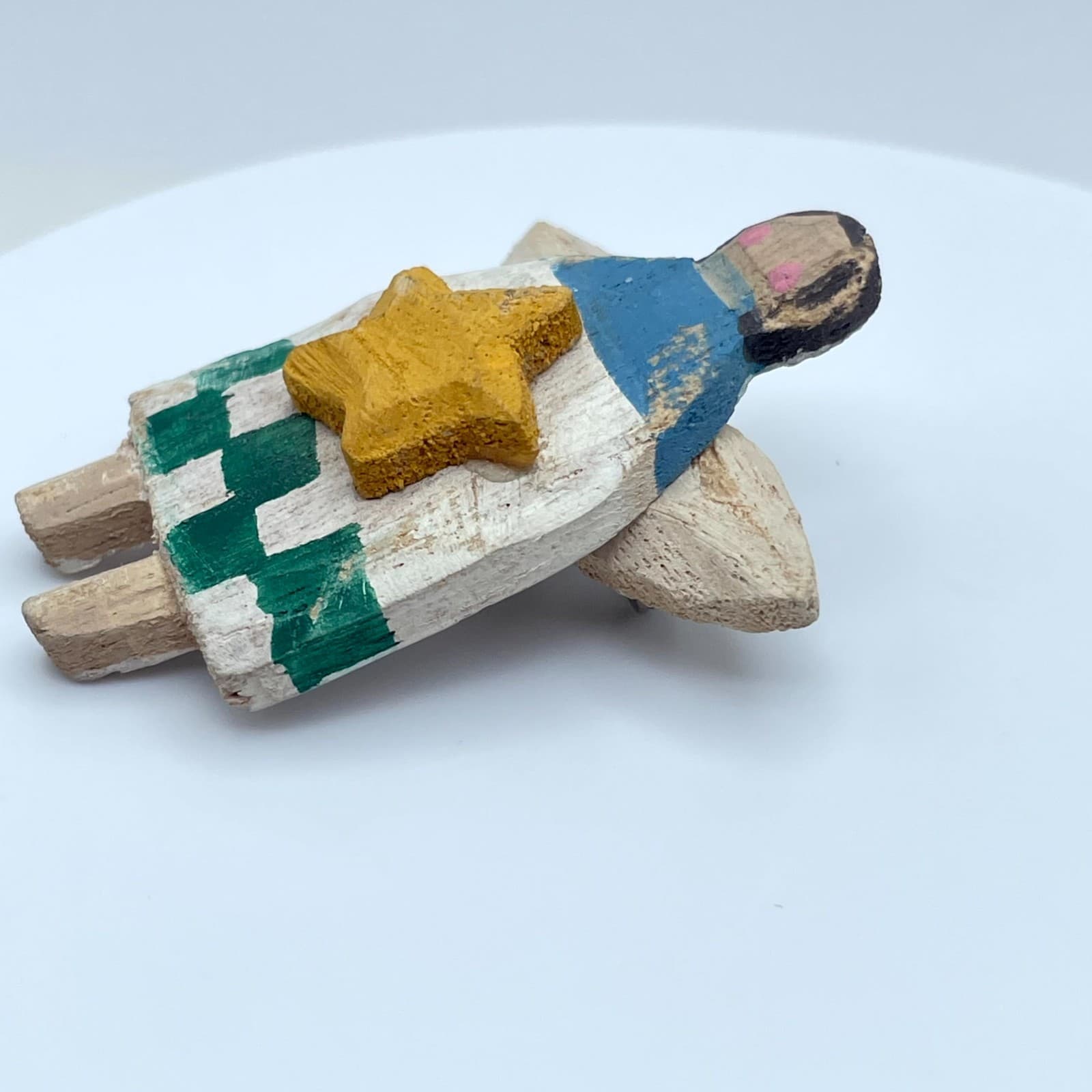 Vintage Beige White Yellow Star Center Folk Art Hand-Carved Wooden Angel Brooch - Thumbnail 8