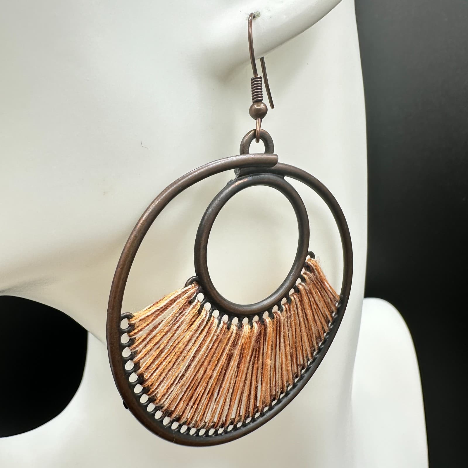 VTG Boho Circle Dangle Earrings Thread Fringe Dark Metal Copper Tone Large Hook - Thumbnail 8