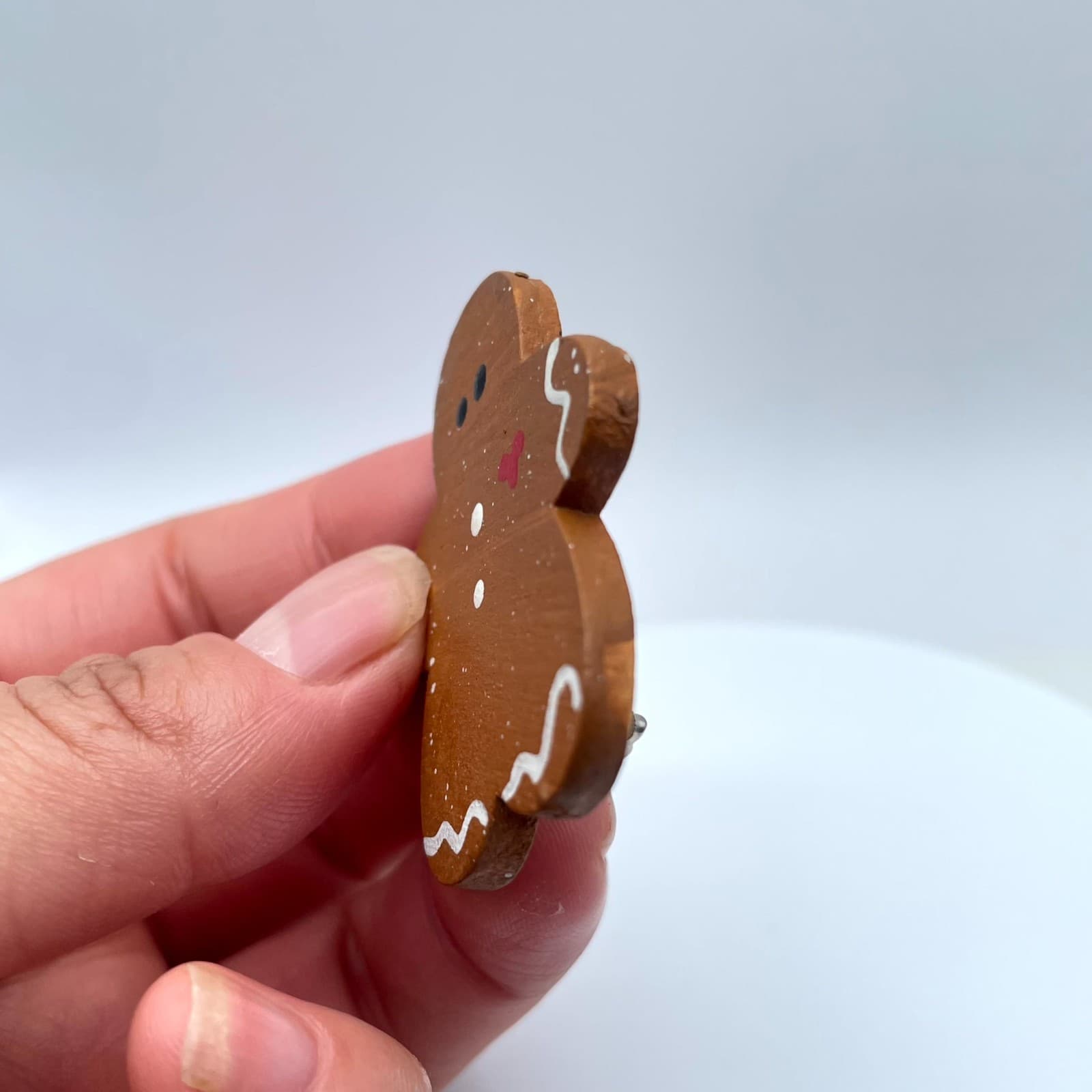 Folk Art Brown Icing Handmade Wood Holiday Cutest Gingerbread Man Brooch Pin - Thumbnail 8