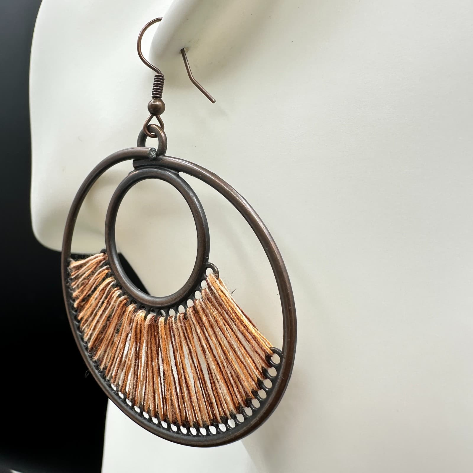VTG Boho Circle Dangle Earrings Thread Fringe Dark Metal Copper Tone Large Hook - Thumbnail 7