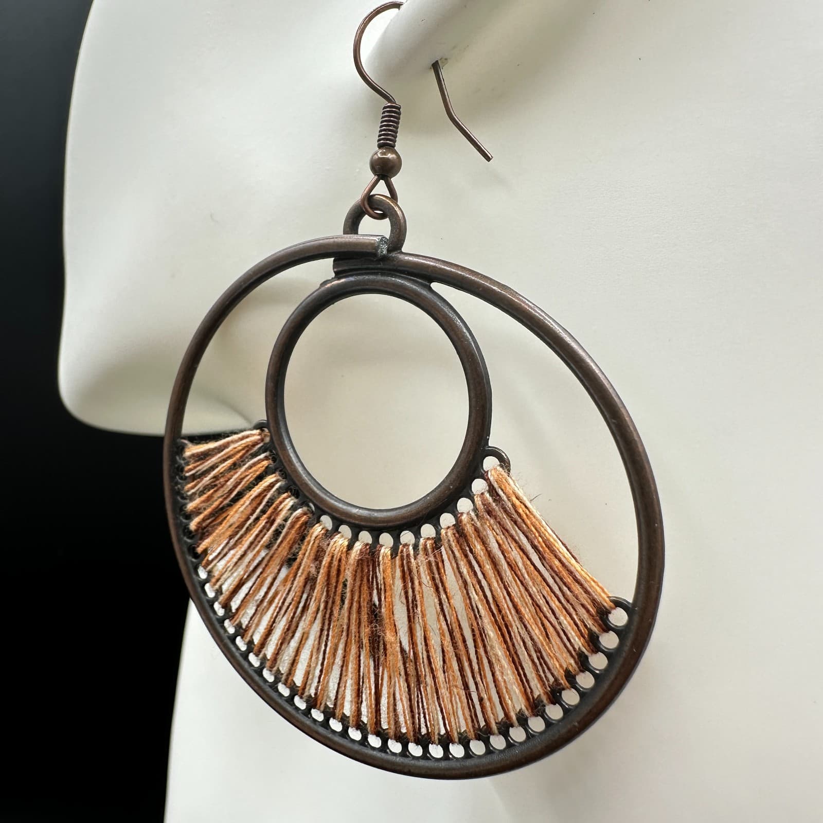 VTG Boho Circle Dangle Earrings Thread Fringe Dark Metal Copper Tone Large Hook - Thumbnail 5