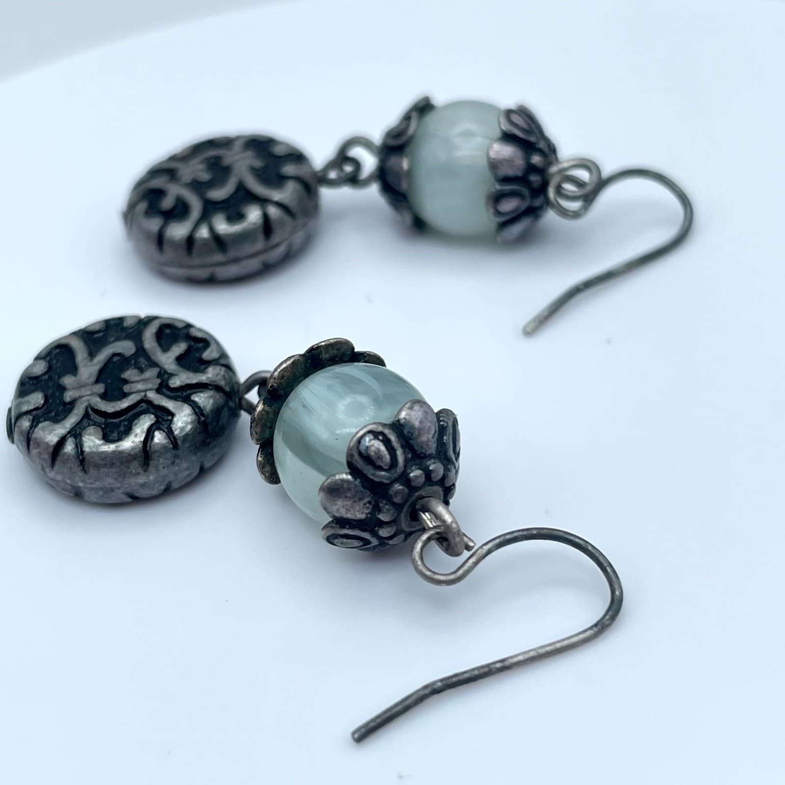 Articulated Silver-Tone Oxidized Metal Cool Waters Glass Beads Dangle Earrings - Thumbnail 6