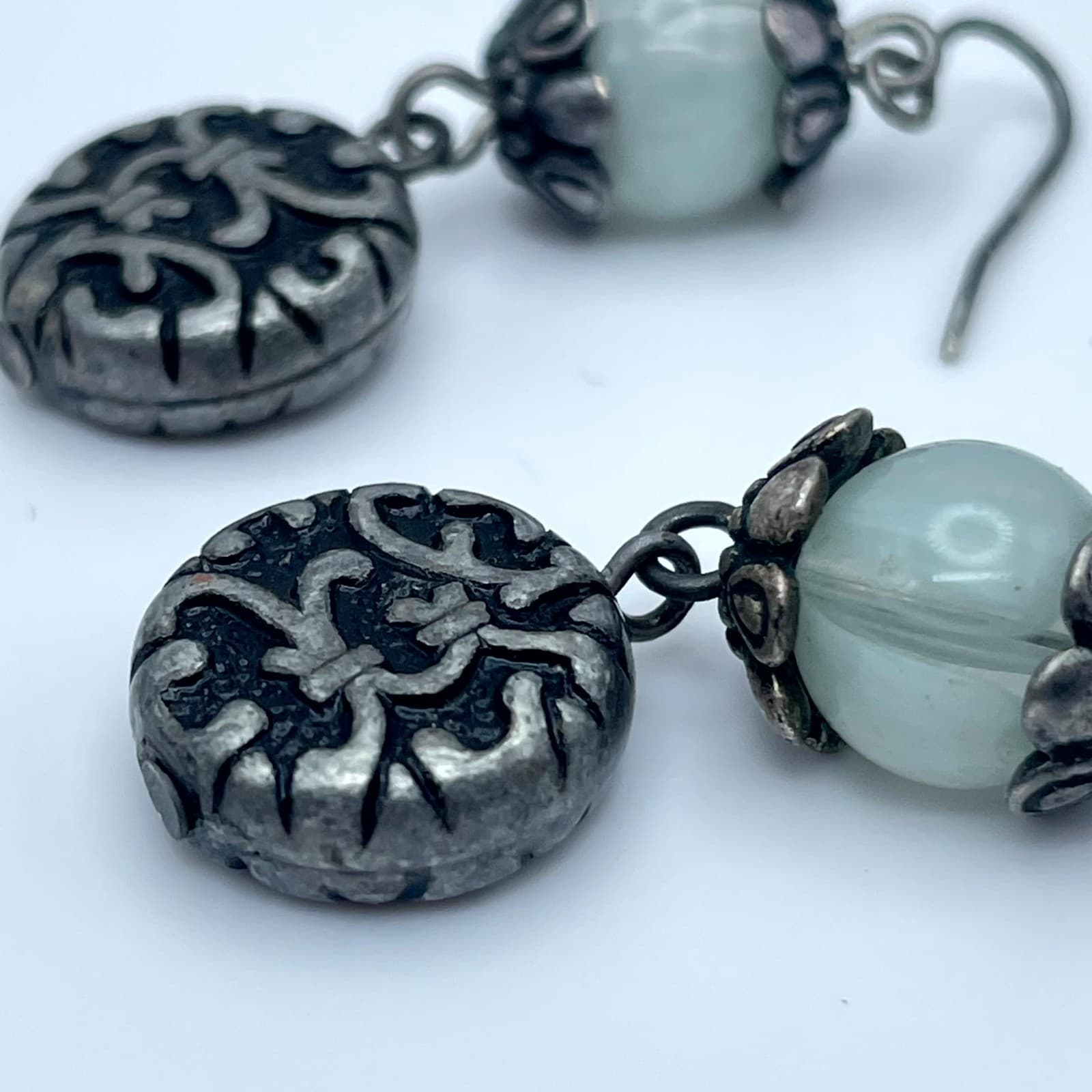 Articulated Silver-Tone Oxidized Metal Cool Waters Glass Beads Dangle Earrings - Thumbnail 7