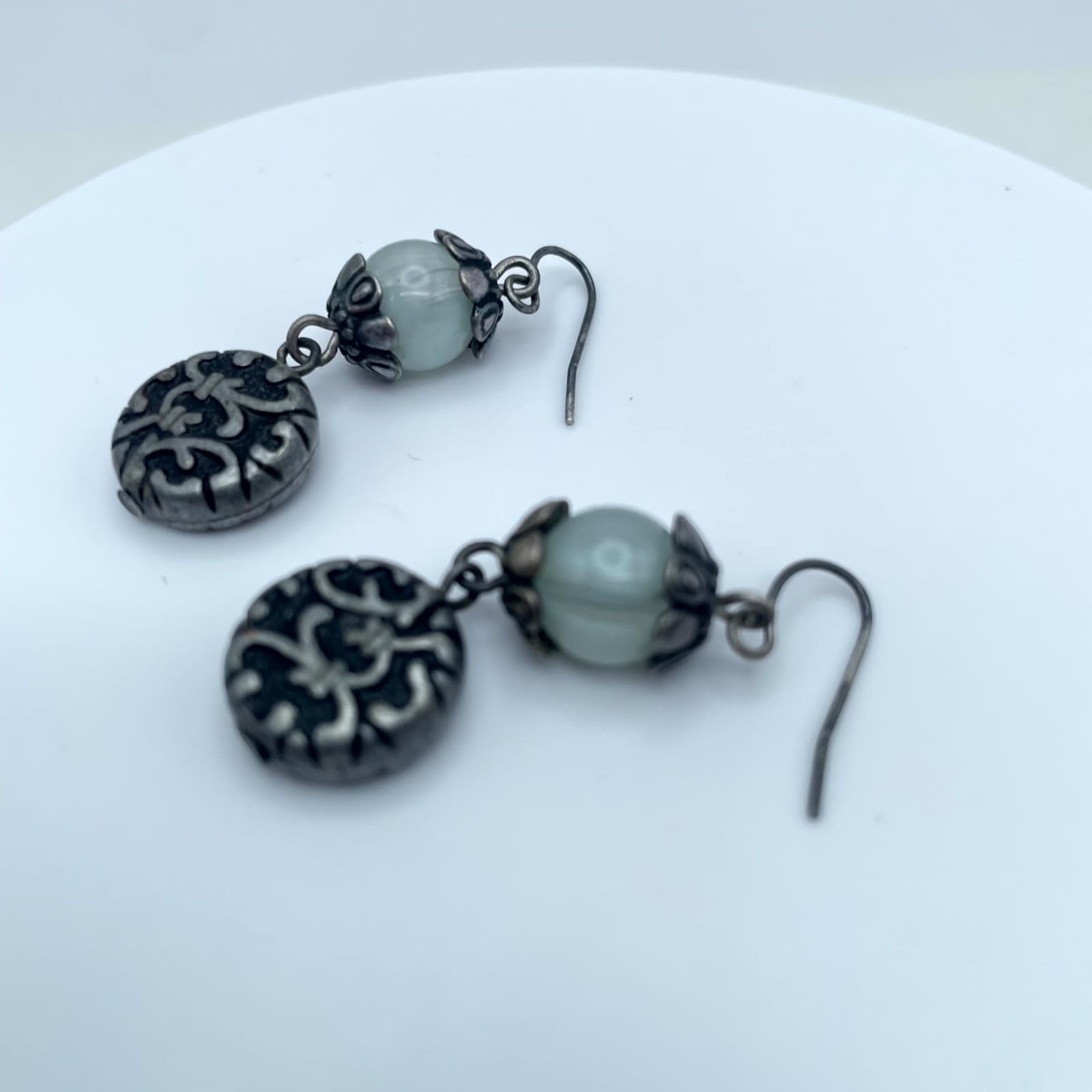 Articulated Silver-Tone Oxidized Metal Cool Waters Glass Beads Dangle Earrings - Thumbnail 3