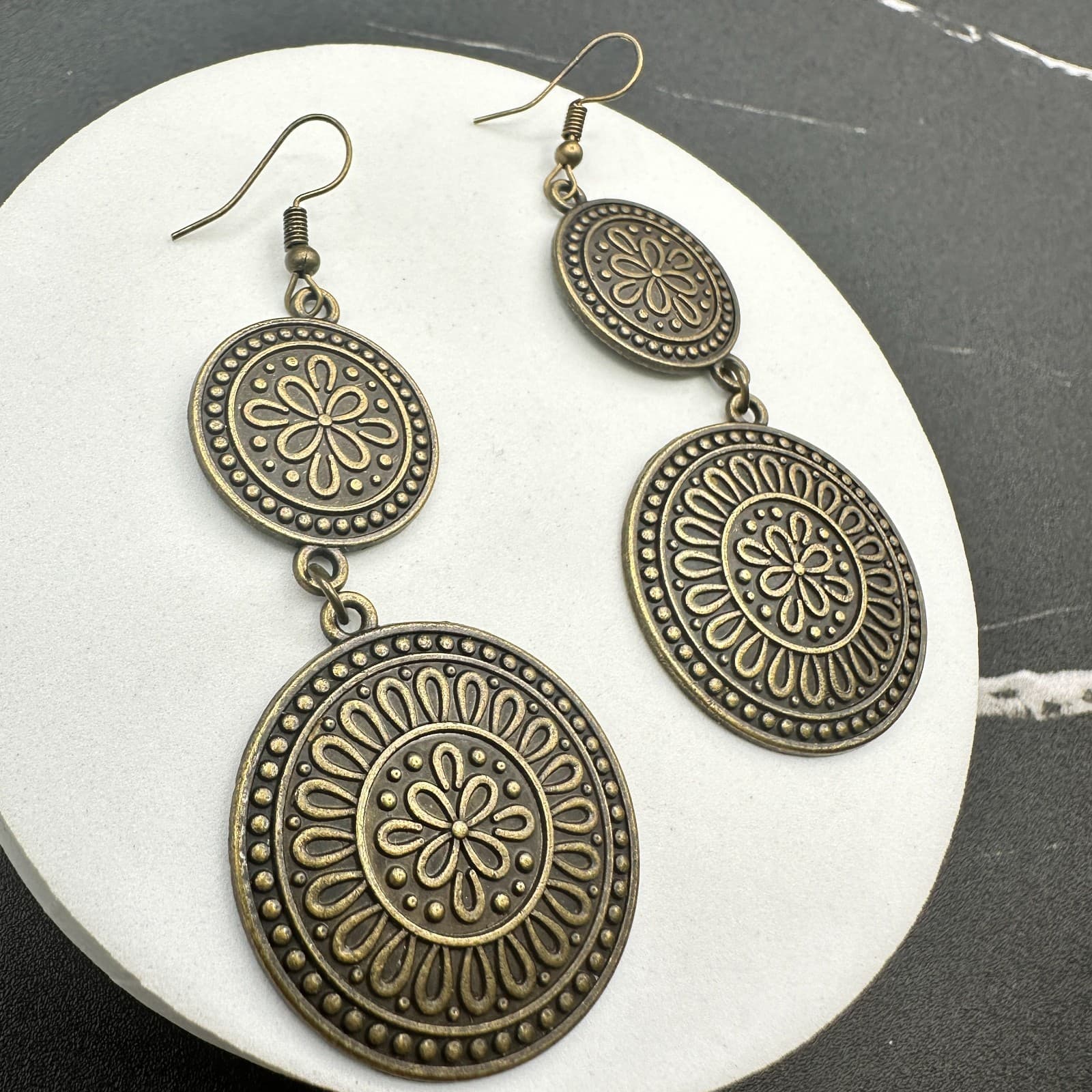 VTG 2 Tier Dangle Earrings Bronze Tone Metal Mandala Flower Disc Drop Boho Long - Thumbnail 12