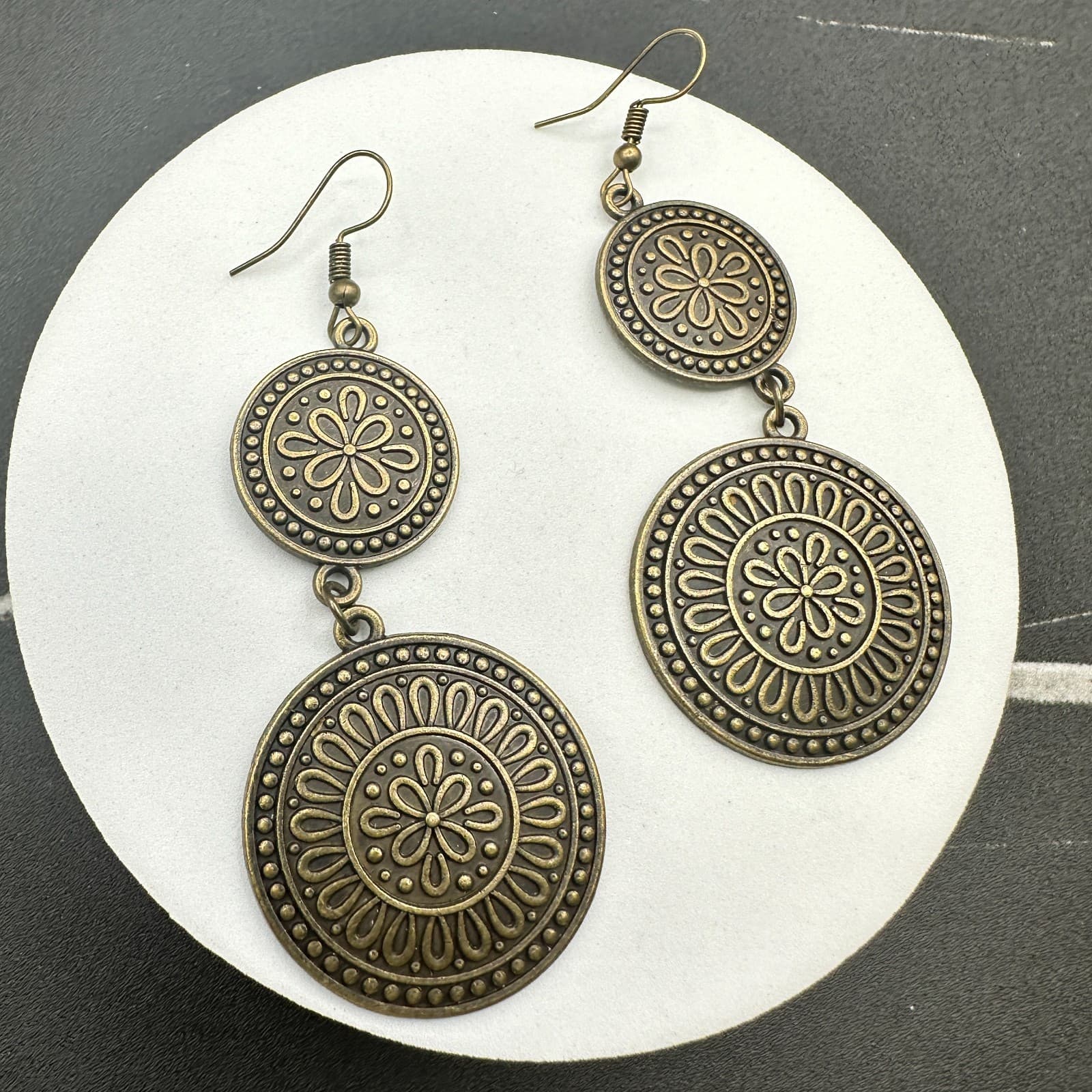 VTG 2 Tier Dangle Earrings Bronze Tone Metal Mandala Flower Disc Drop Boho Long - Thumbnail 11