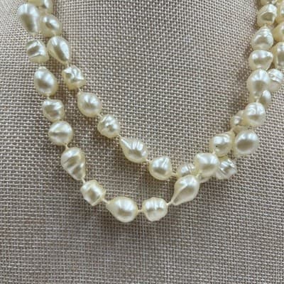 Vintage Faux Baroque Pearl Double Strand Necklace Cream Irregular Beads - Thumbnail 3