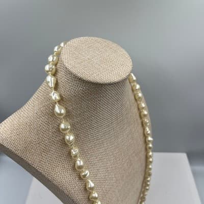 Vintage Faux Baroque Pearl Double Strand Necklace Cream Irregular Beads - Thumbnail 6