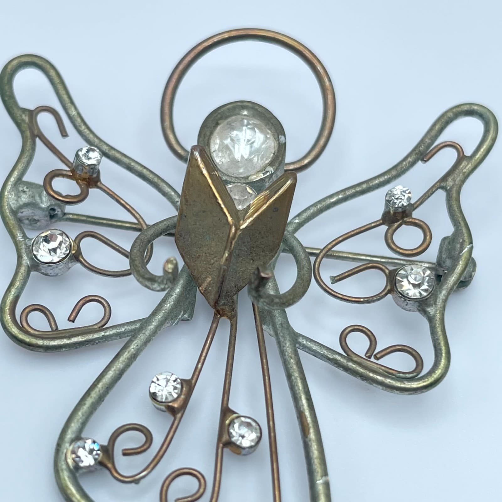 VTG Silver-Tone Engraved Metal Faceted Rhinestone Embellished Butterfly Brooch - Thumbnail 5