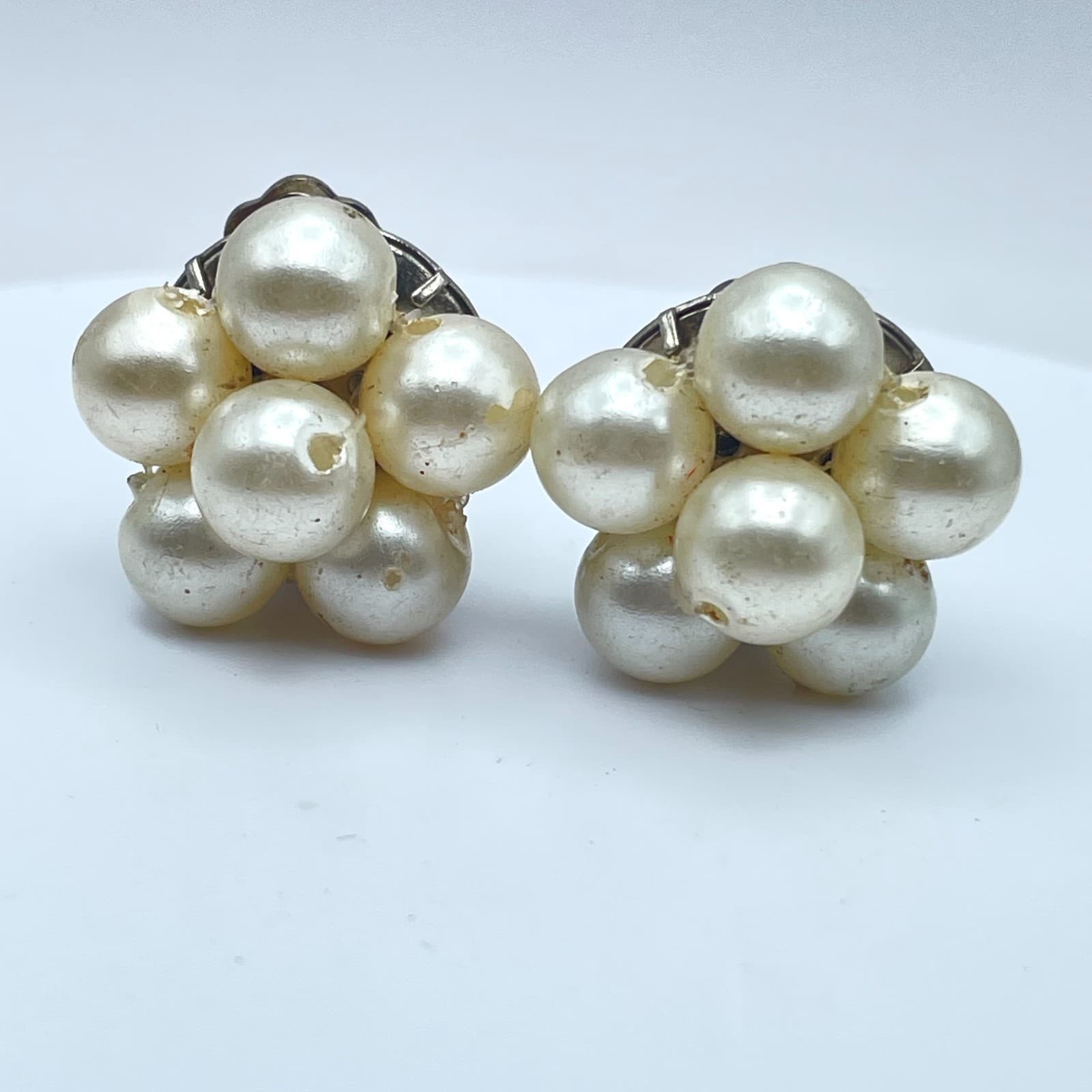 Vintage 50s 60s Hong Kong Faux Pearl Clip On Earrings Silver Tone Jewelry - Image 1