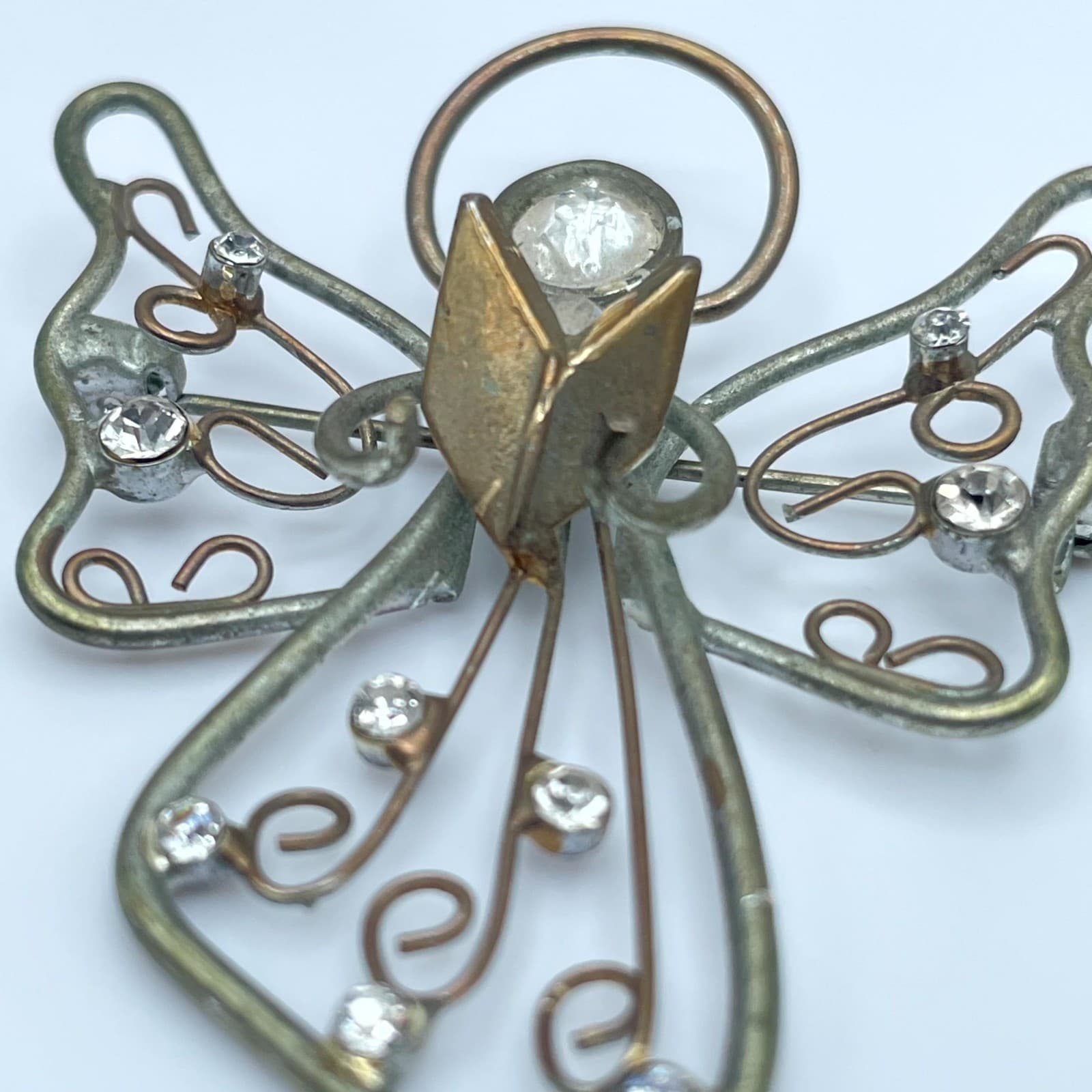 VTG Silver-Tone Engraved Metal Faceted Rhinestone Embellished Butterfly Brooch - Thumbnail 6