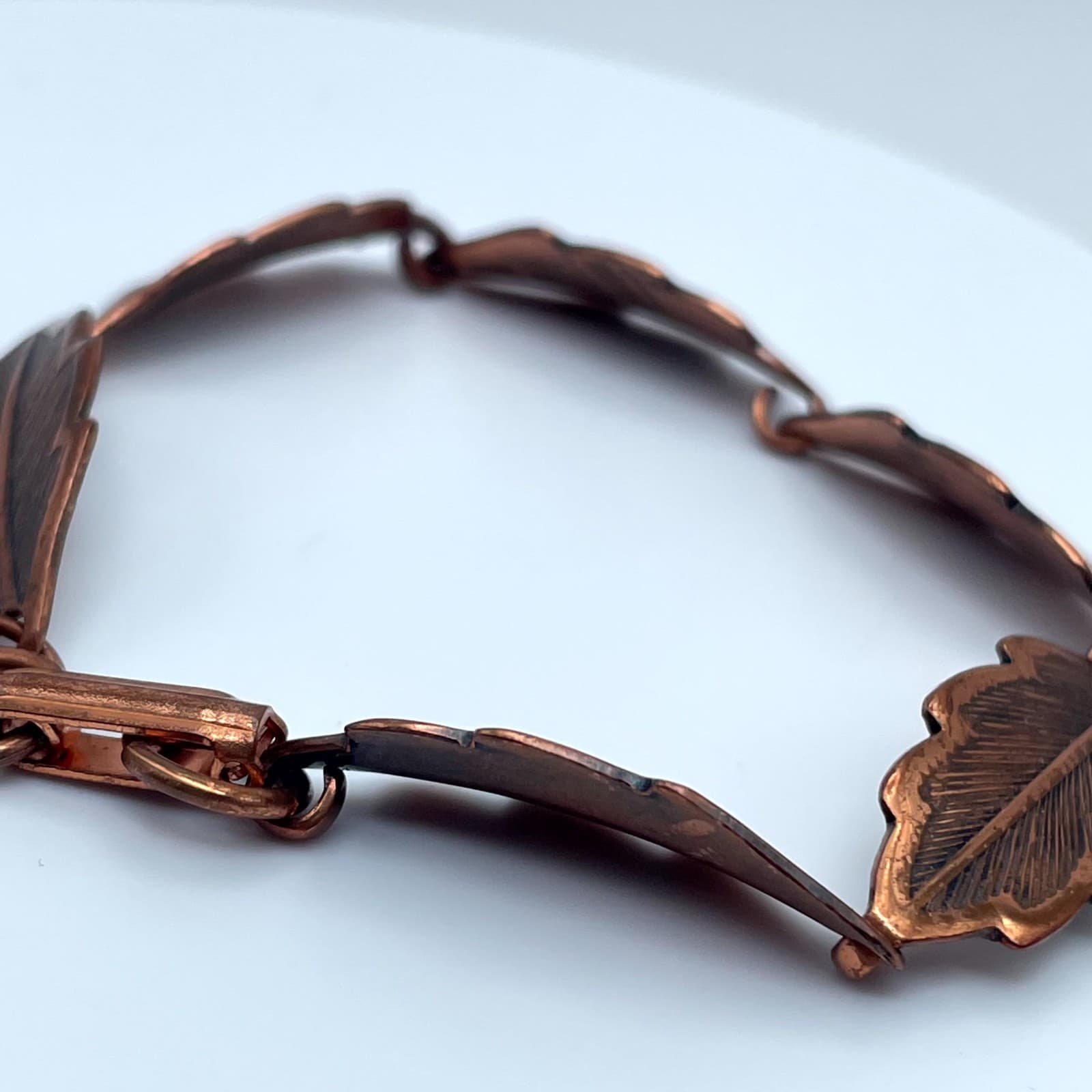 Vintage Copper-Tone Classic Mid-Century Engraved Botanical Leaf Link Bracelet - Thumbnail 7