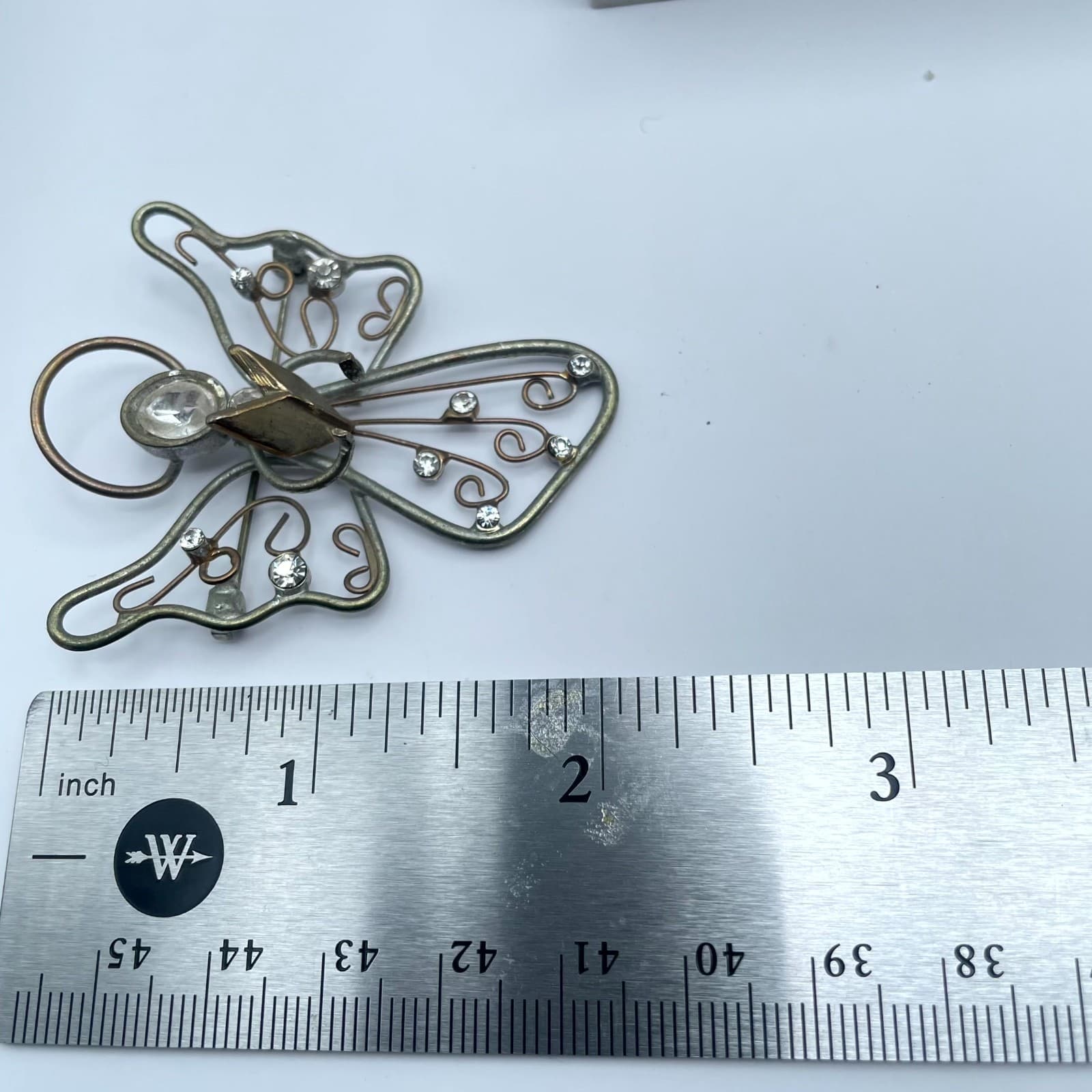 VTG Silver-Tone Engraved Metal Faceted Rhinestone Embellished Butterfly Brooch - Thumbnail 12