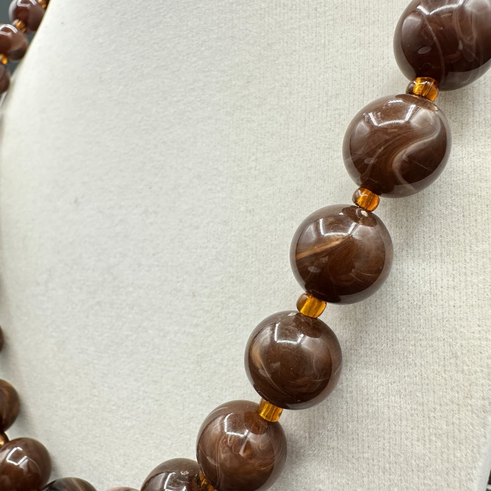 Vintage 90s Brown Swirl Lucite Beaded Necklace Chunky Dark Amber Glass Spacers - Thumbnail 7